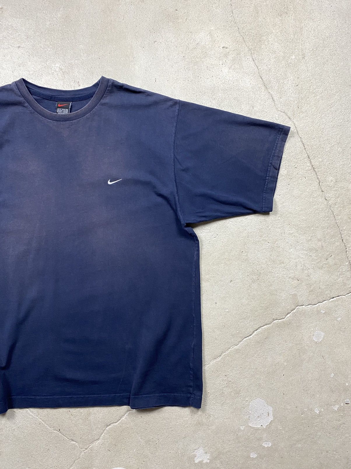 Nike Y2K 90’s Vintage Nike SunFaded Tee T Shirt Tn Zm Hype Size US XL / EU 56 / 4 - 4 Thumbnail