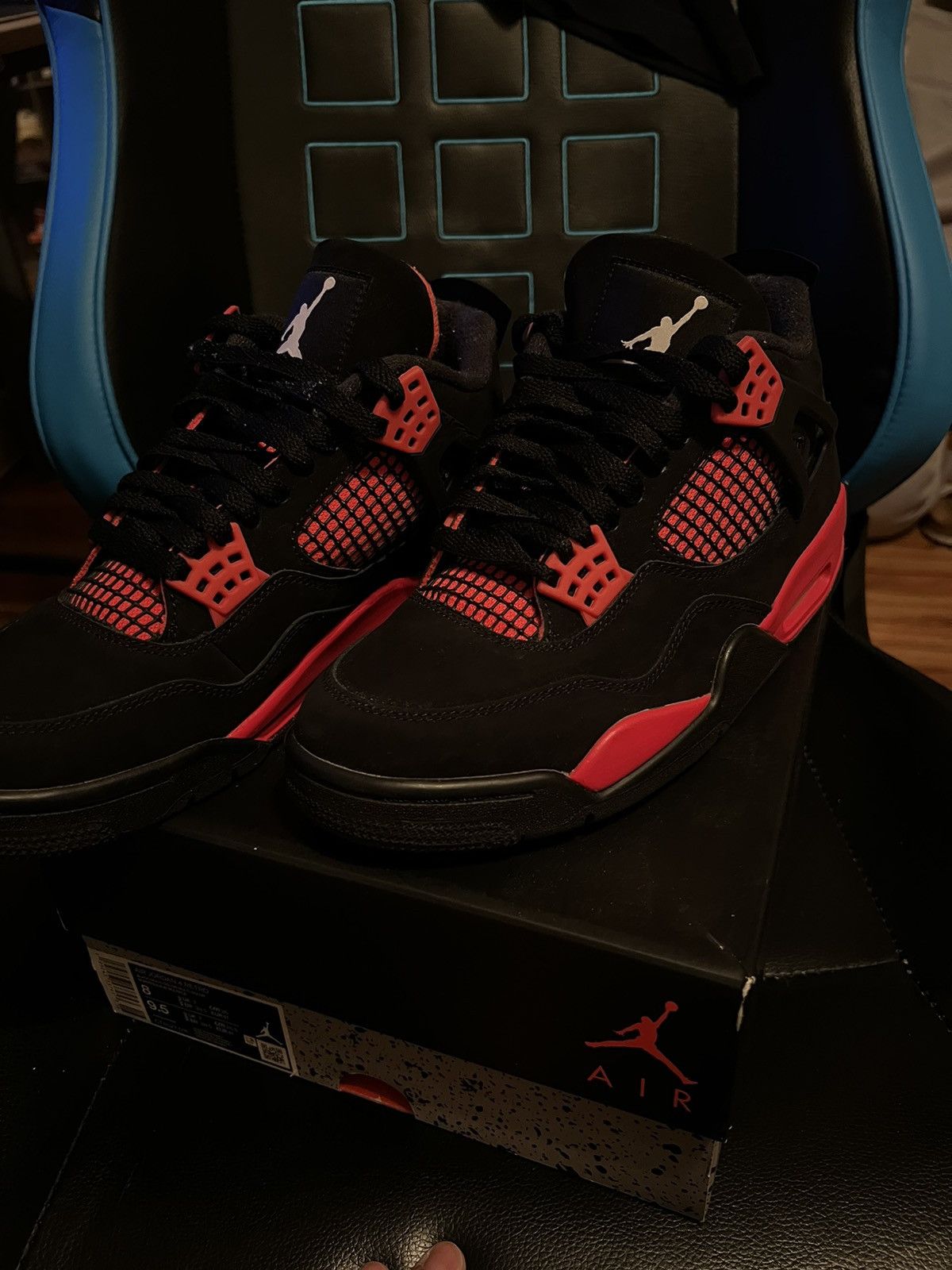 Nike Jordan 4 Red Thunder Size US 8 / EU 41 - 6 Thumbnail