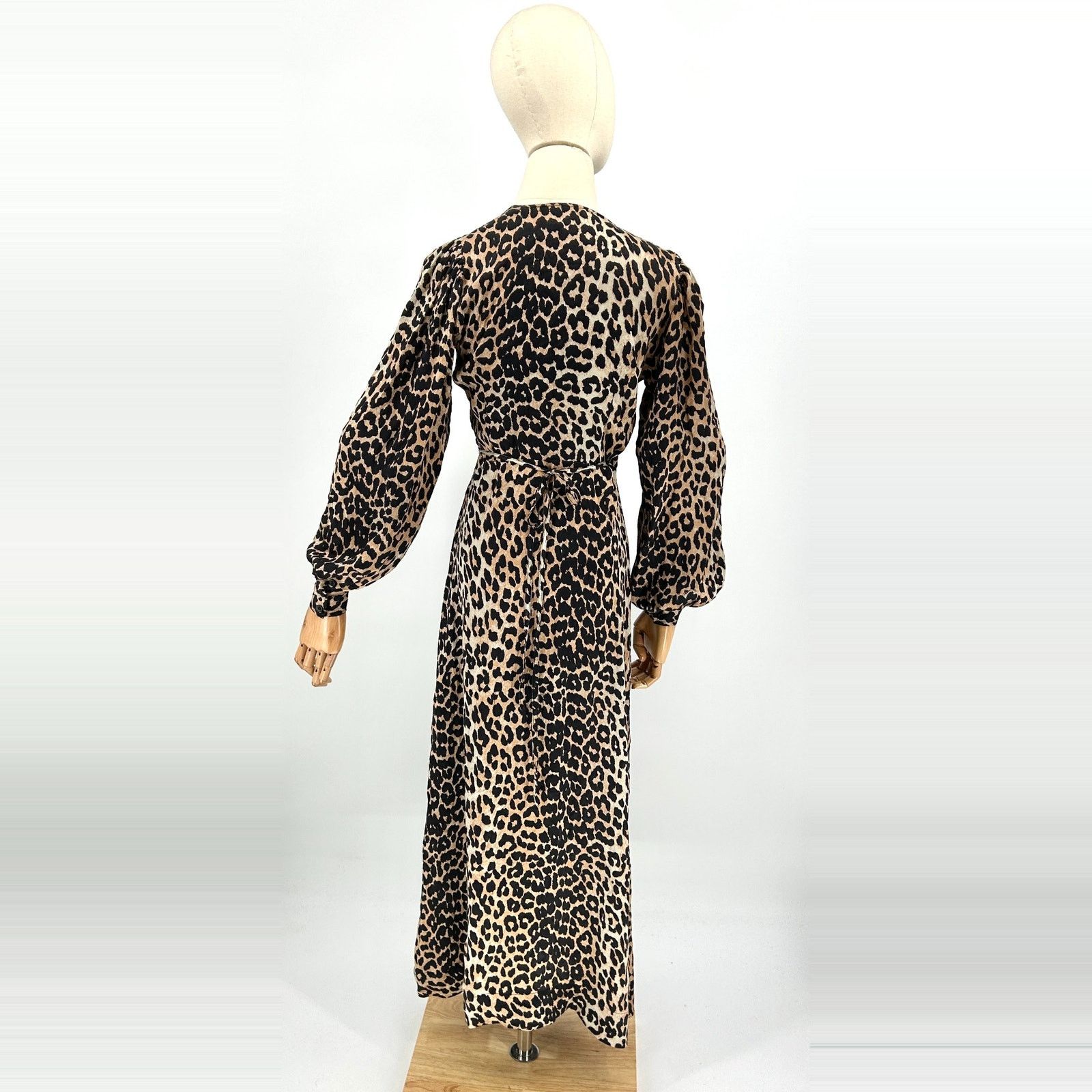 Ganni Ganni Silk Leopard Print Long Sleeve V-Neck Wrap Maxi Dress Size XS / US 0-2 / IT 36-38 - 5 Thumbnail