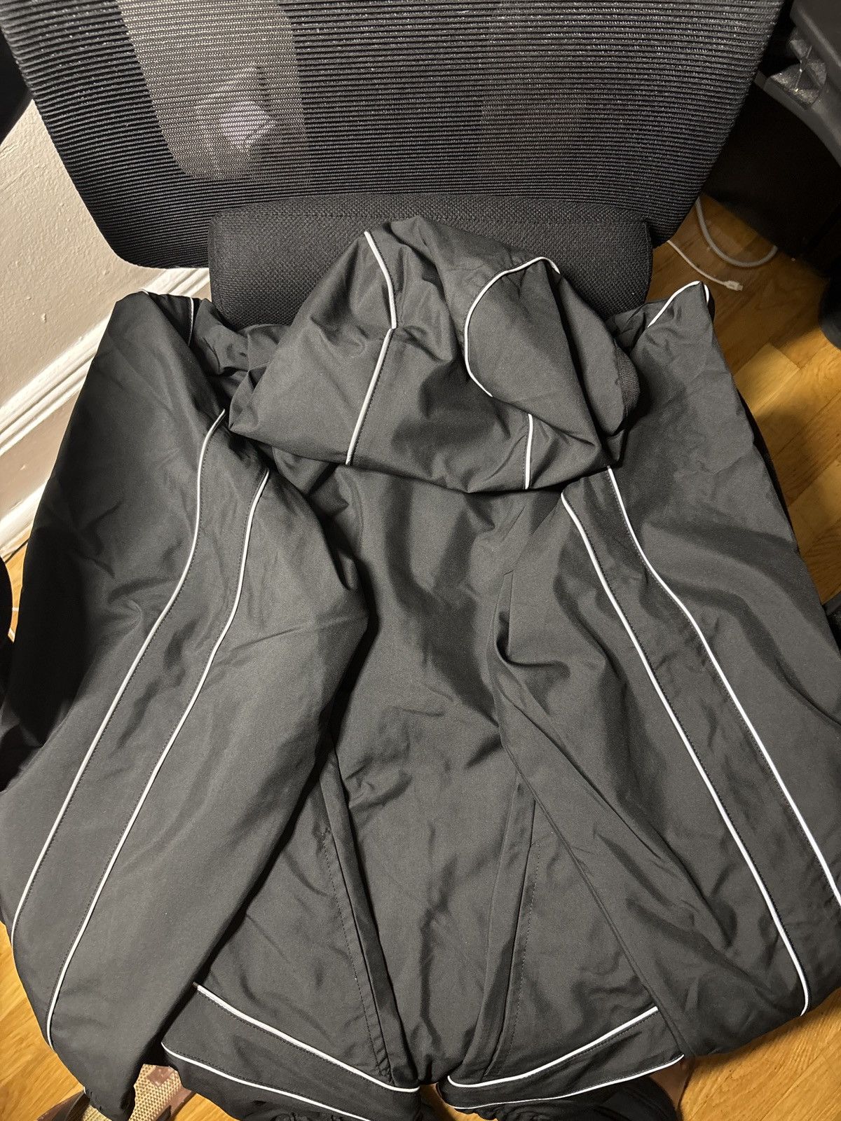 John Elliott John Elliot panelled Nylon Anorak (Black) - Size M - New Size US M / EU 48-50 / 2 - 11 Thumbnail