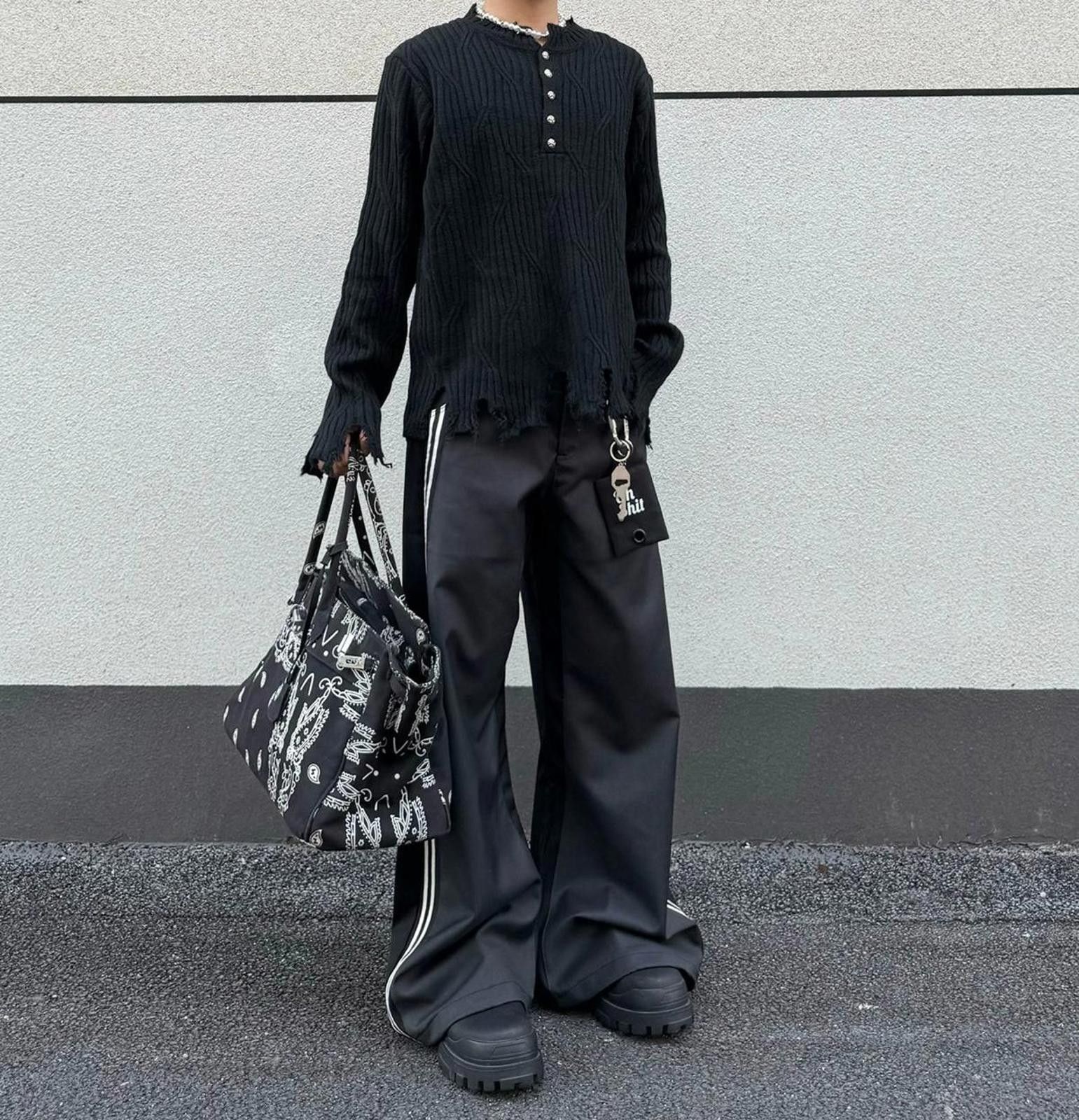 Japanese Brand Distressed Ribbed Knit Sweater, Buttoned Pullover Size US M / EU 48-50 / 2 - 3 Thumbnail