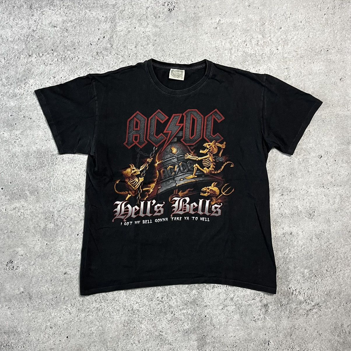 AC/DC × Band Tees AC/DC hells bells merch tee XL vintage boxy rock band Size US XL / EU 56 / 4 - 1 Thumbnail