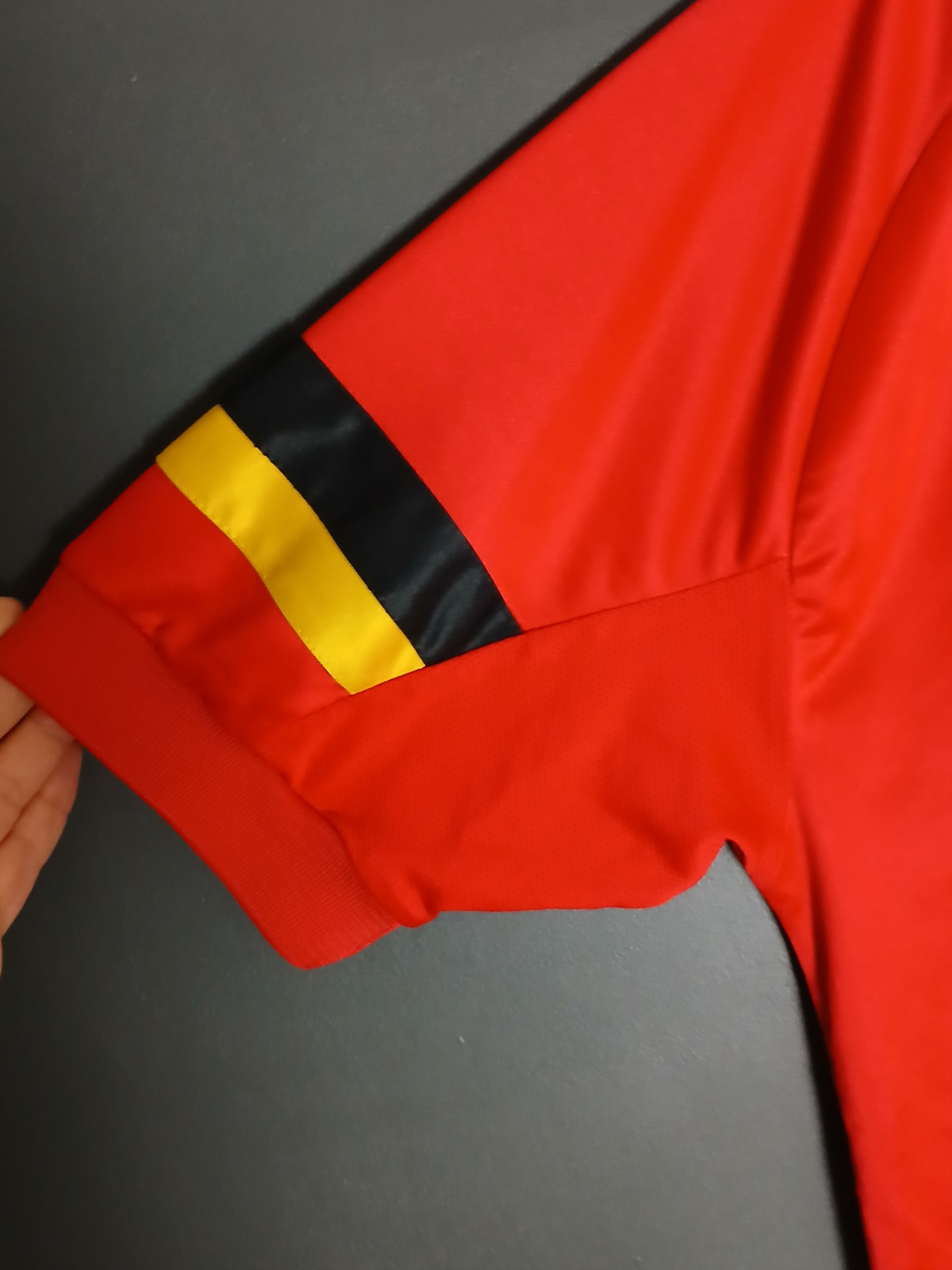 Nike × Vintage Belgium National Team 1998/2000 Home Football Jersey T-Shirt Size US L / EU 52-54 / 3 - 8 Thumbnail