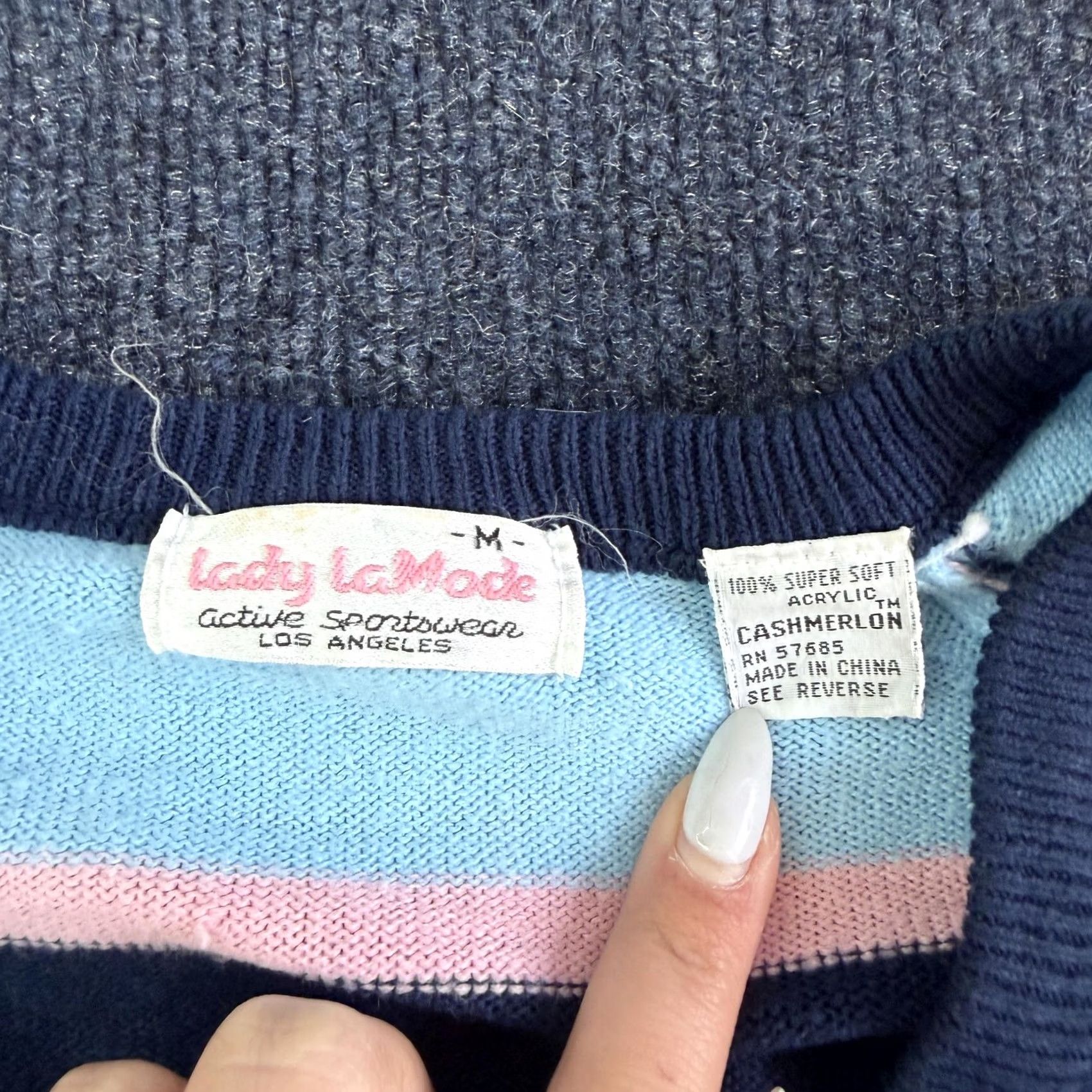 Vintage Vintage Lady LaMode Sweater Womens Medium Blue Striped V-Neck Golf Country Club Embroidered Logo Pullover Knit Shirt Size M / US 6-8 / IT 42-44 - 4 Thumbnail