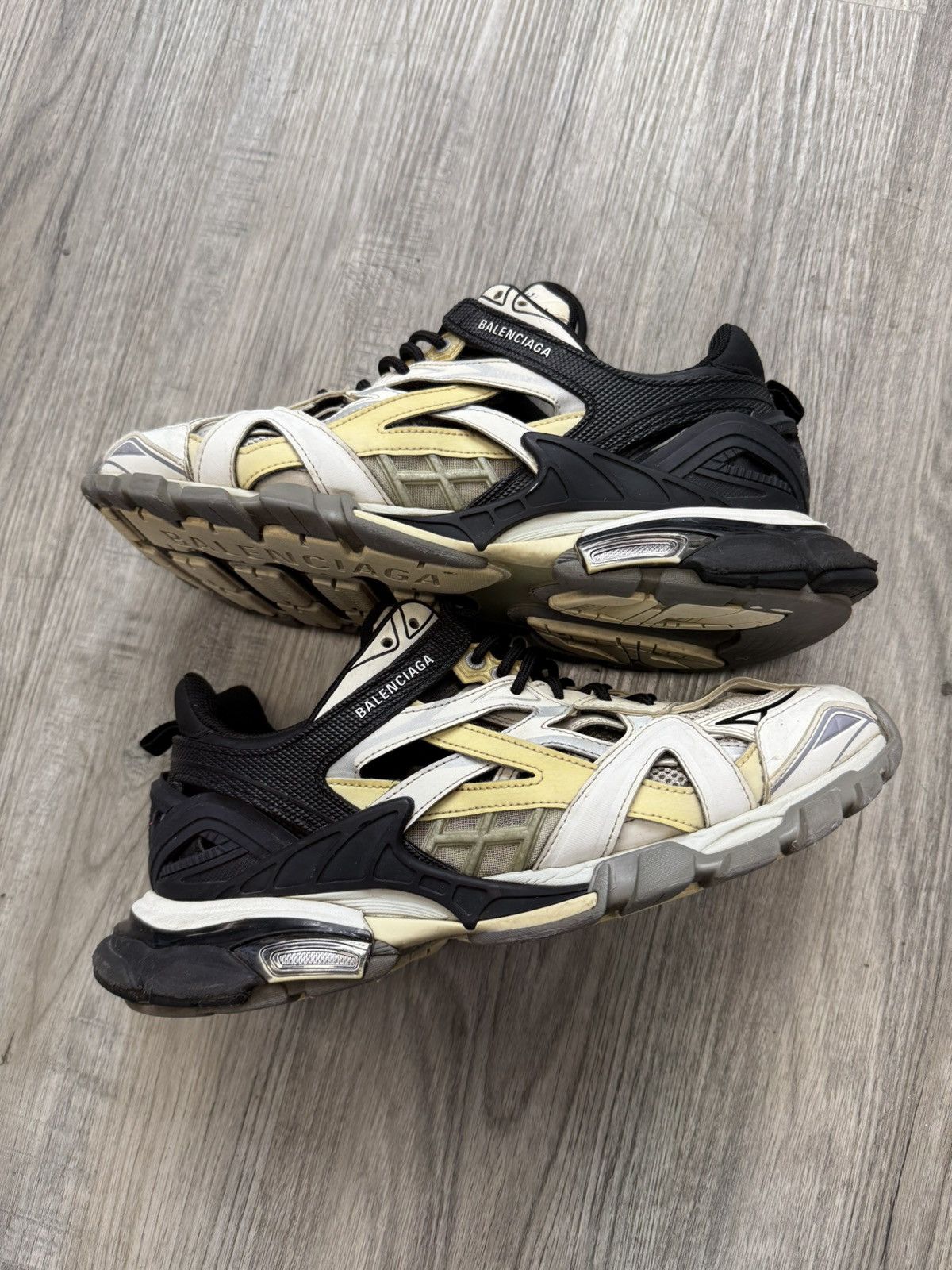 Balenciaga Balenciaga Track 2 - Gold / Black / White Size US 11 / EU 44 - 2 Thumbnail