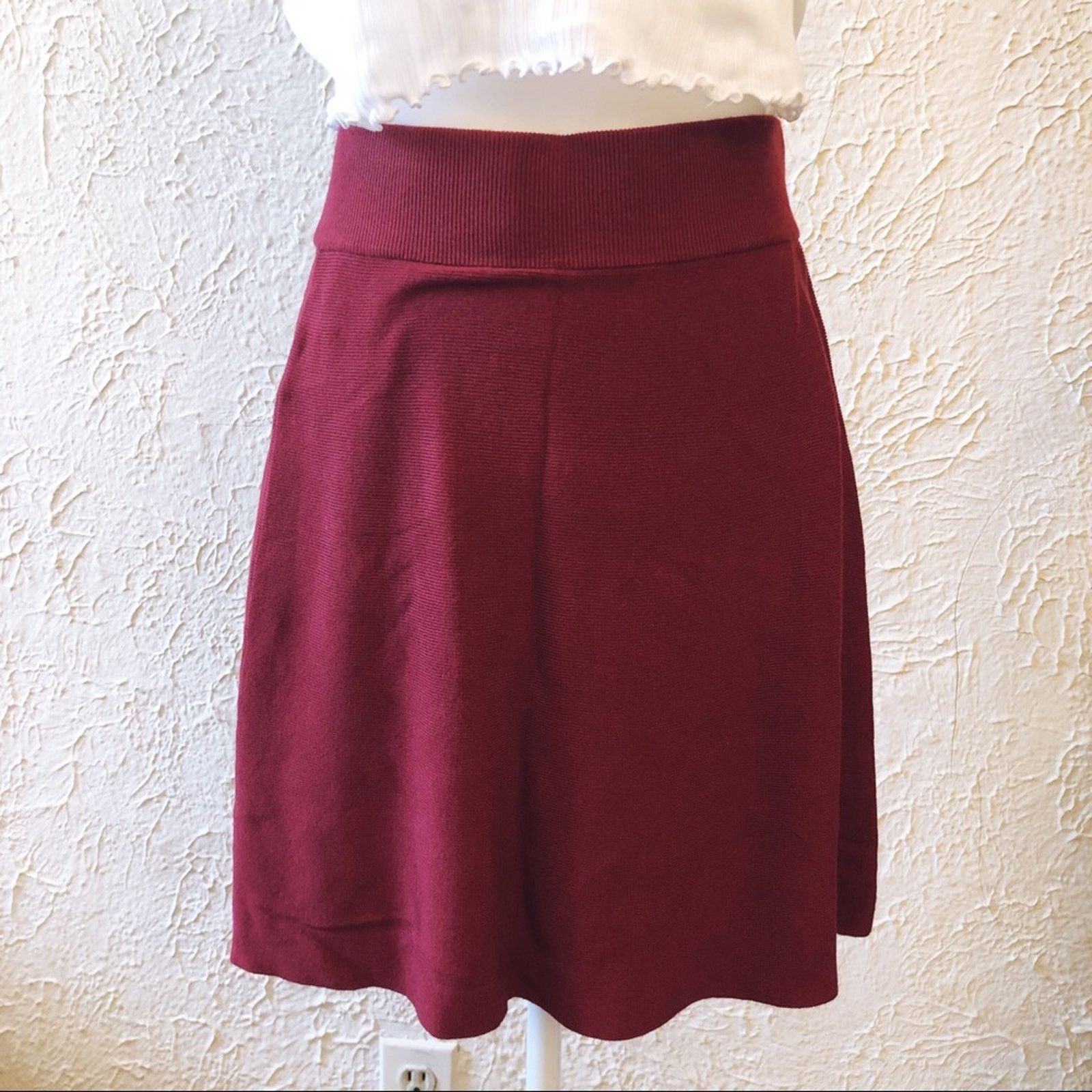Loft LOFT Crimson Red Sweater Flippy Skirt Size 28" / US 6 / IT 42 - 12 Thumbnail