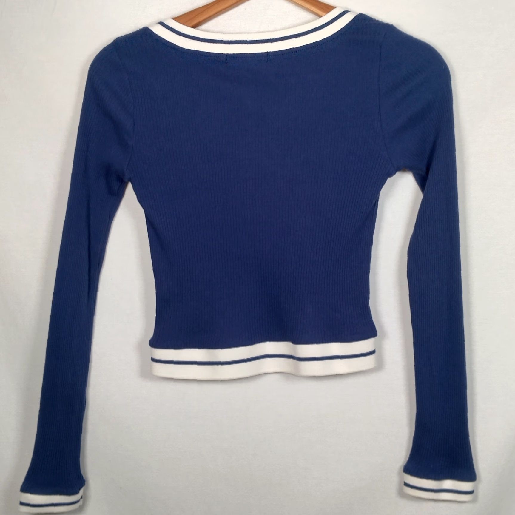 Forever 21 VINTAGE Forever 21 Knit Crop Top Women Juniors Medium Blue Y2K Varsity Slim Fit Size M / US 6-8 / IT 42-44 - 3 Thumbnail