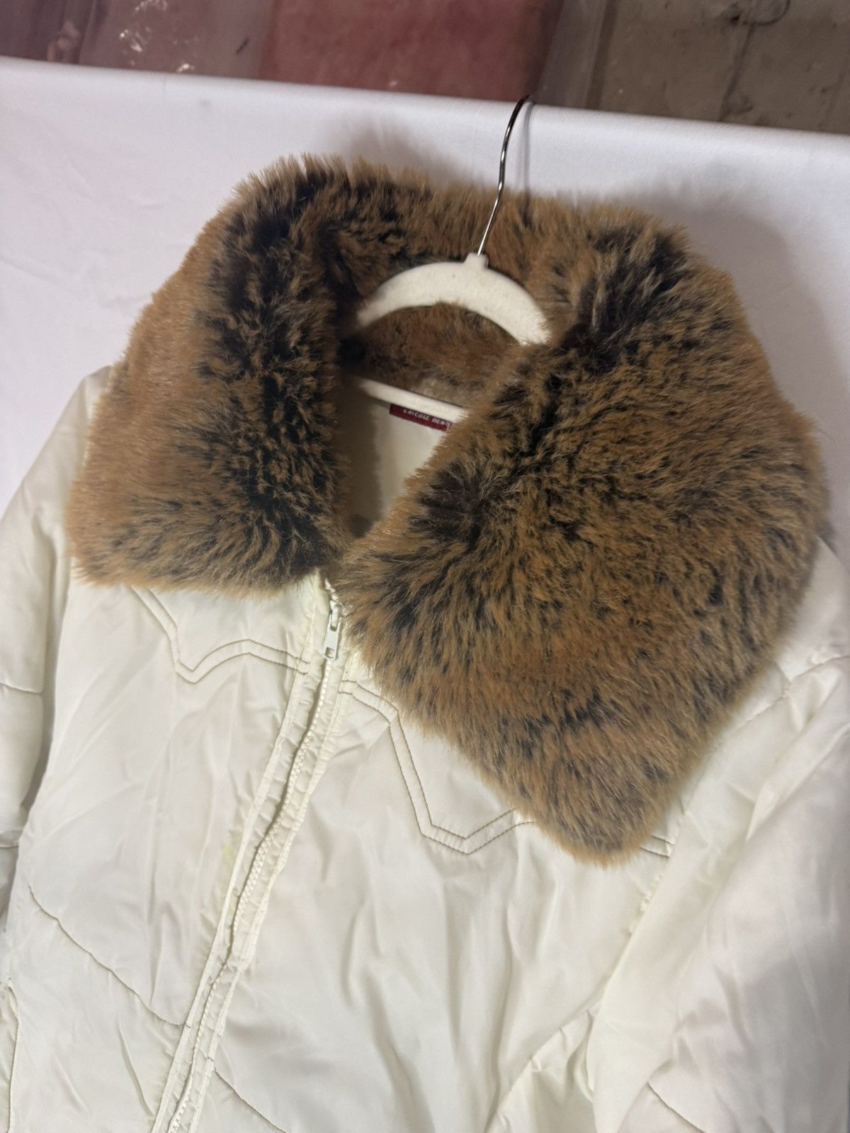 Point Zero Rare Y2K Point Zero Fur Cuff White Puffer Jacket Vintage M Size US M / EU 48-50 / 2 - 3 Thumbnail