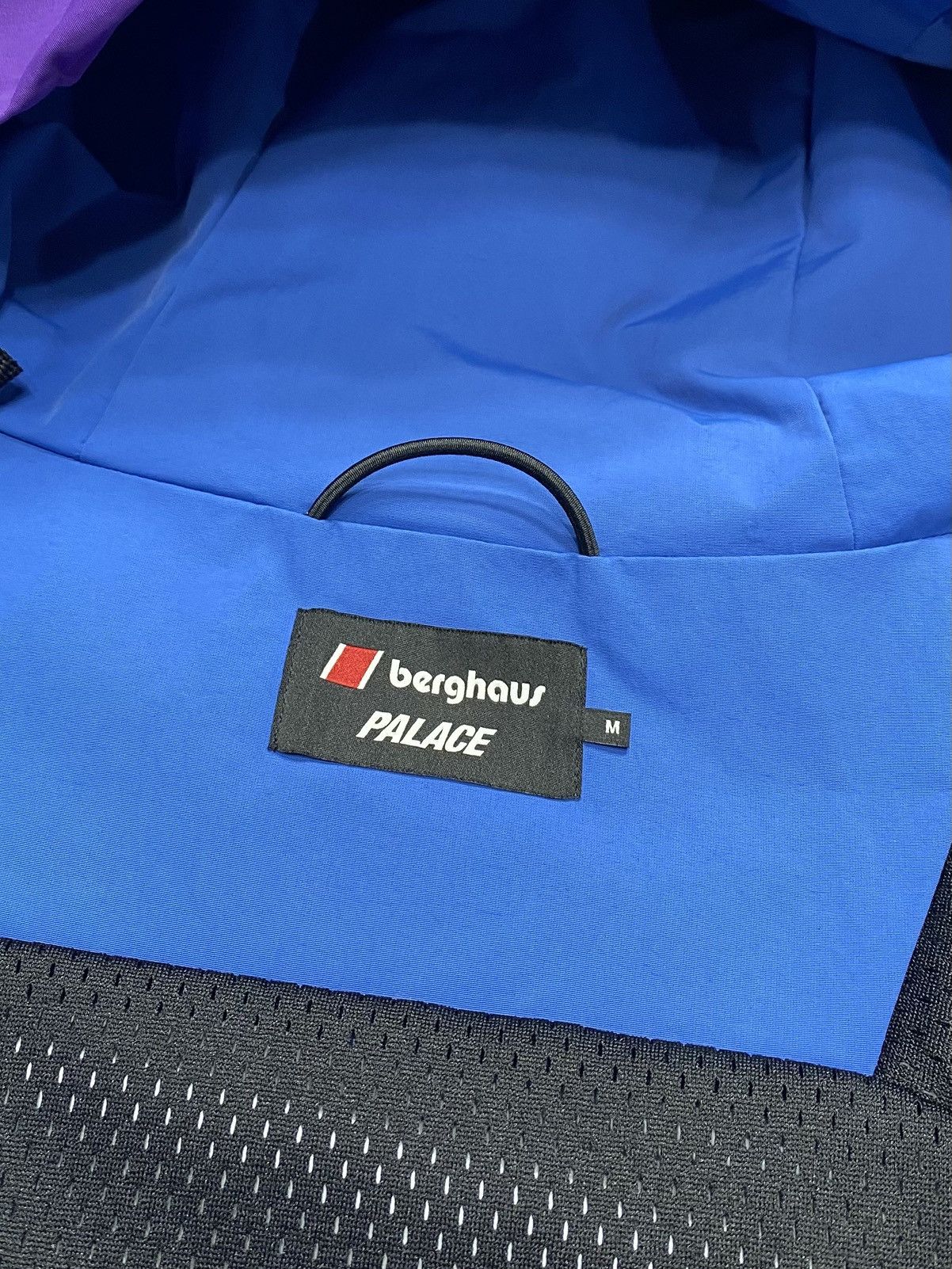 Palace Palace Berghaus Tempest II Jacket Cobalt Blue (SS24) Size US M / EU 48-50 / 2 - 7 Thumbnail