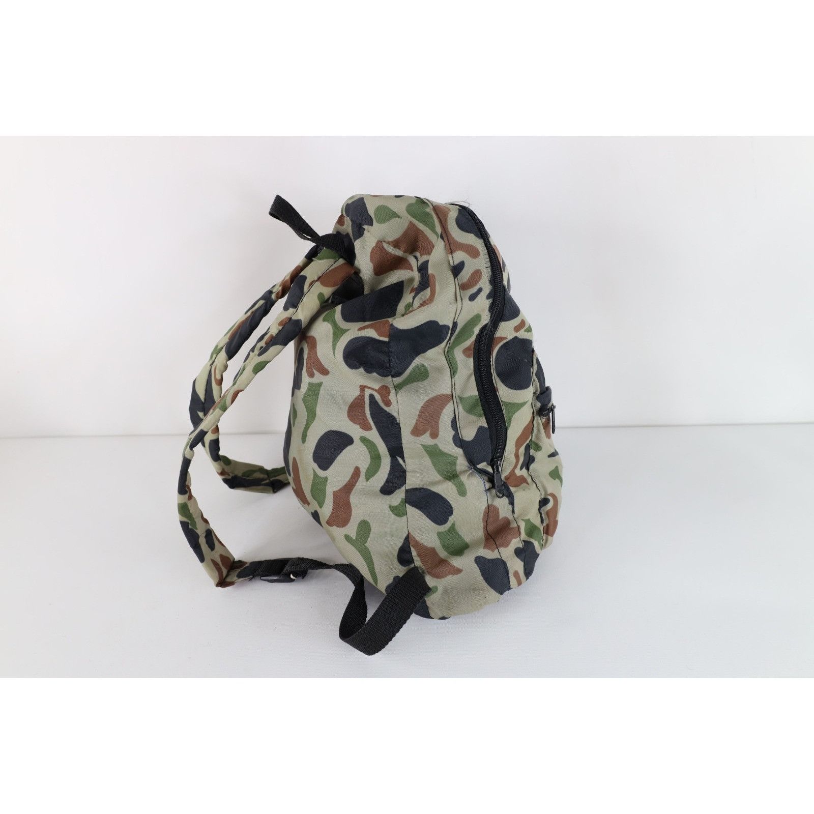 Vintage Vintage 80s 90s Streetwear Distressed Camouflage Backpack Size ONE SIZE - 7 Thumbnail