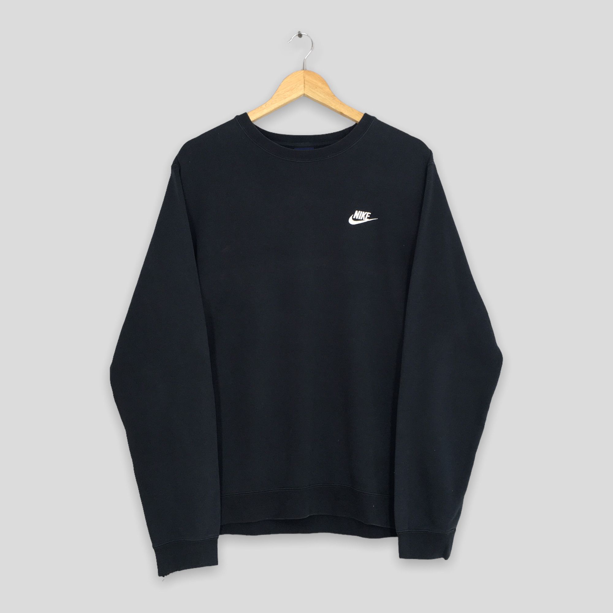 Nike × Vintage Vintage Y2K Nike Swoosh Black Sweatshirt XXLarge Size US XXL / EU 58 / 5 - 1 Thumbnail