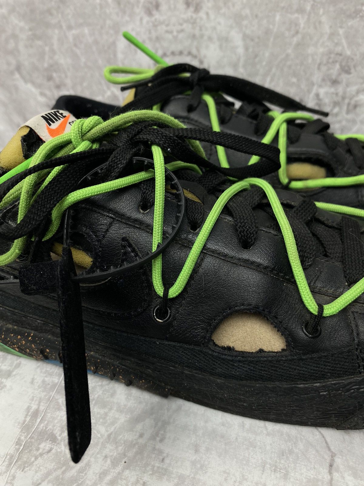 Nike × Off-White Nike Blazer Low Off-White Black Electro Green Size US 8.5 / EU 41-42 - 4 Thumbnail