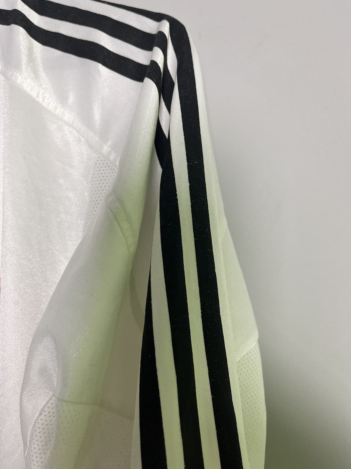 Adidas RARE REAL MADRID ADIDAS VINTAGE LONGSLEEVE SOCCER JERSEY Size US L / EU 52-54 / 3 - 14 Thumbnail