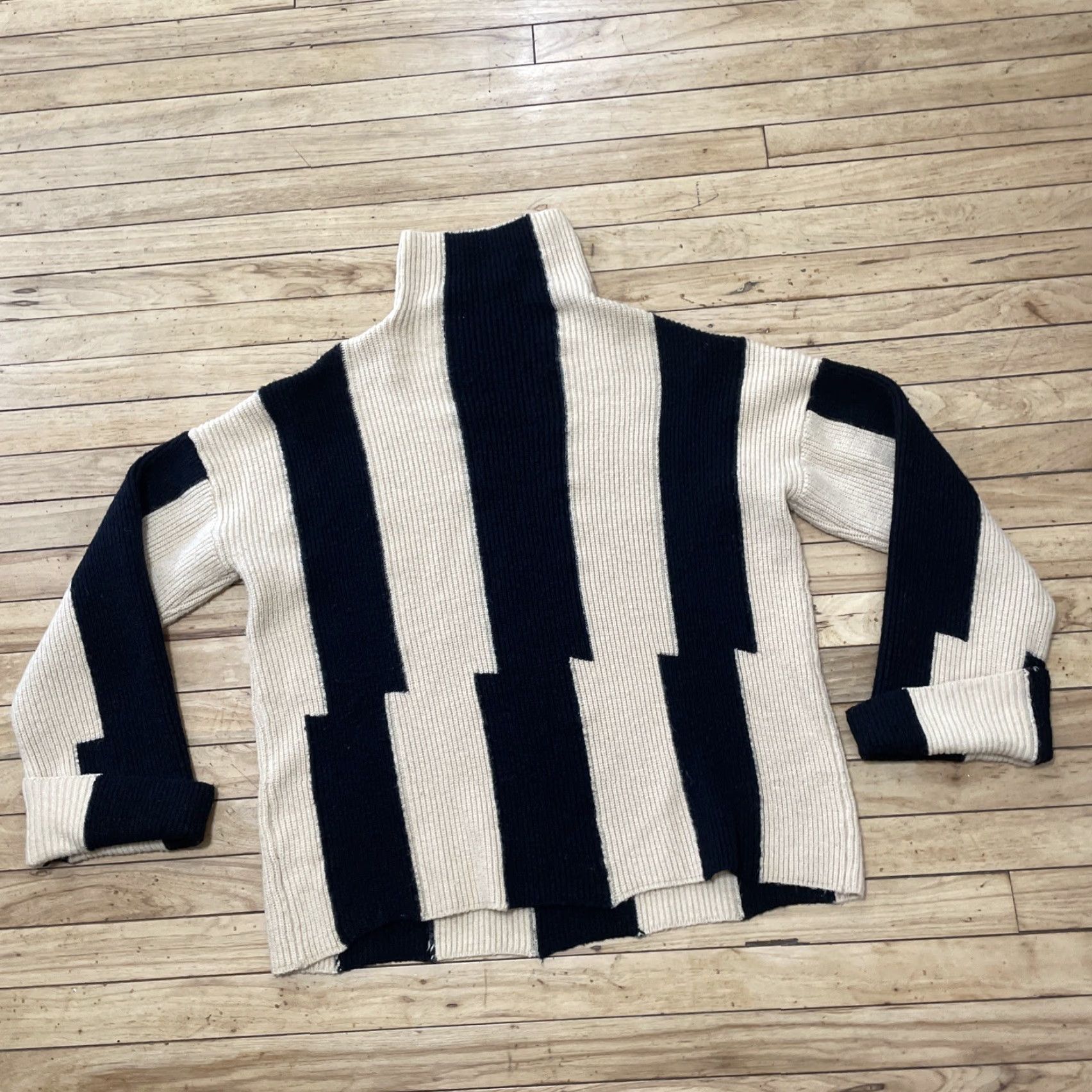 Vintage VINTAGE Stylewe Turtleneck Sweater Women L Black Cream Stripe 90s Style Knit #1402909 Size L / US 10 / IT 46 - 3 Thumbnail
