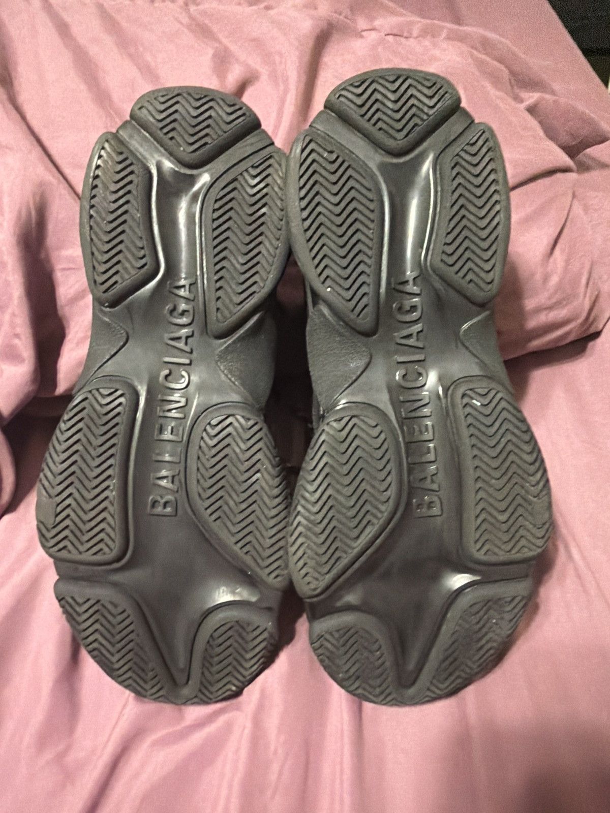 Balenciaga Balenciaga TrackshoePrint – 12– Retail $1,500 – Box Included Size US 12 / EU 45 - 5 Thumbnail