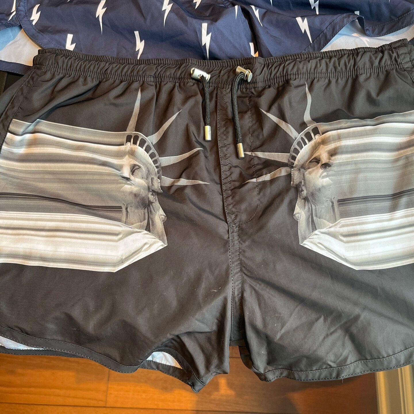 Neil Barrett Neil Barrett Statue of Liberty Swim Shorts Size US 34 / EU 50 - 1 Thumbnail