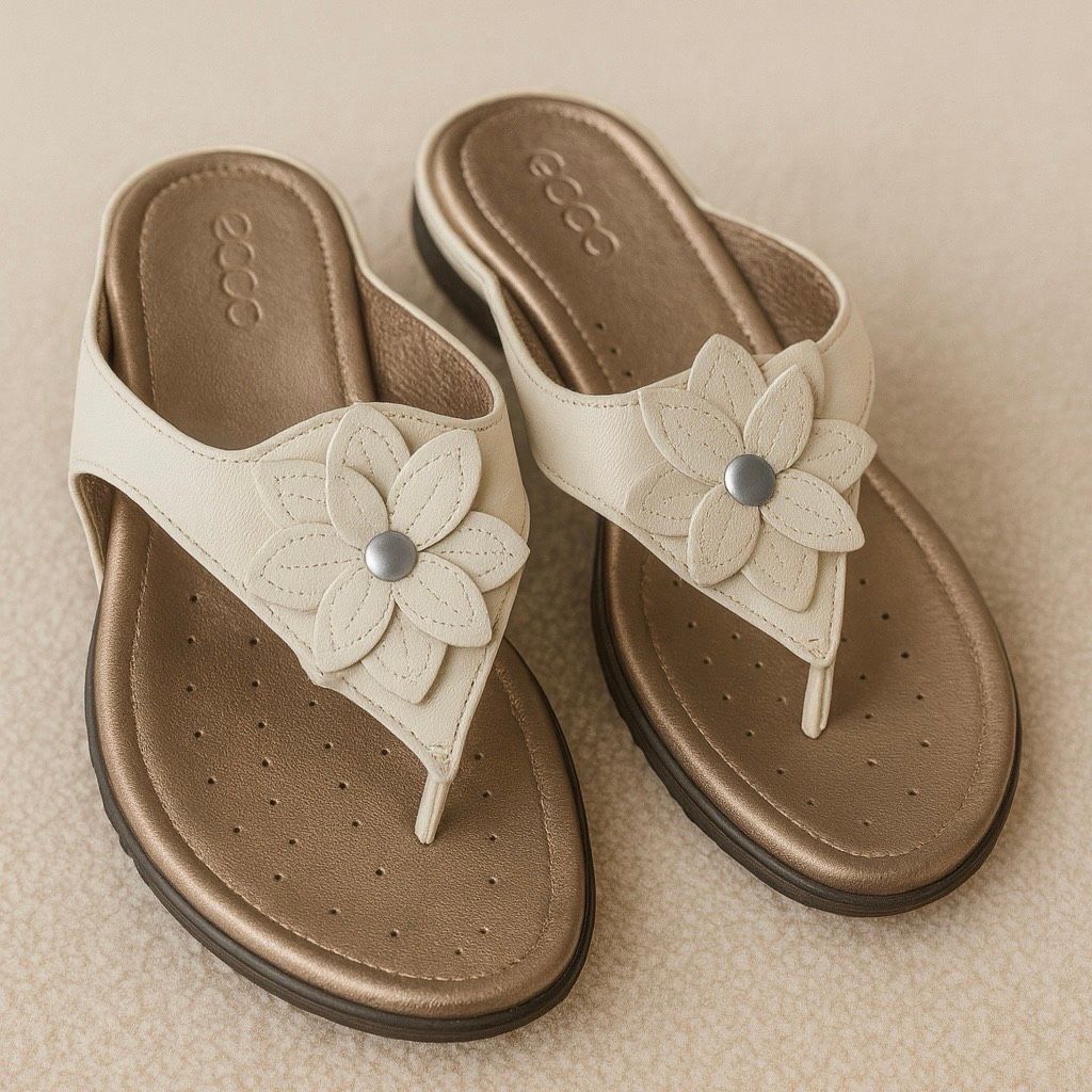 Ecco ECCO Leather Flower Sandals Women’s Size 39 (US 8.5) – White Size US 8.5 / IT 38.5 - 1 Thumbnail