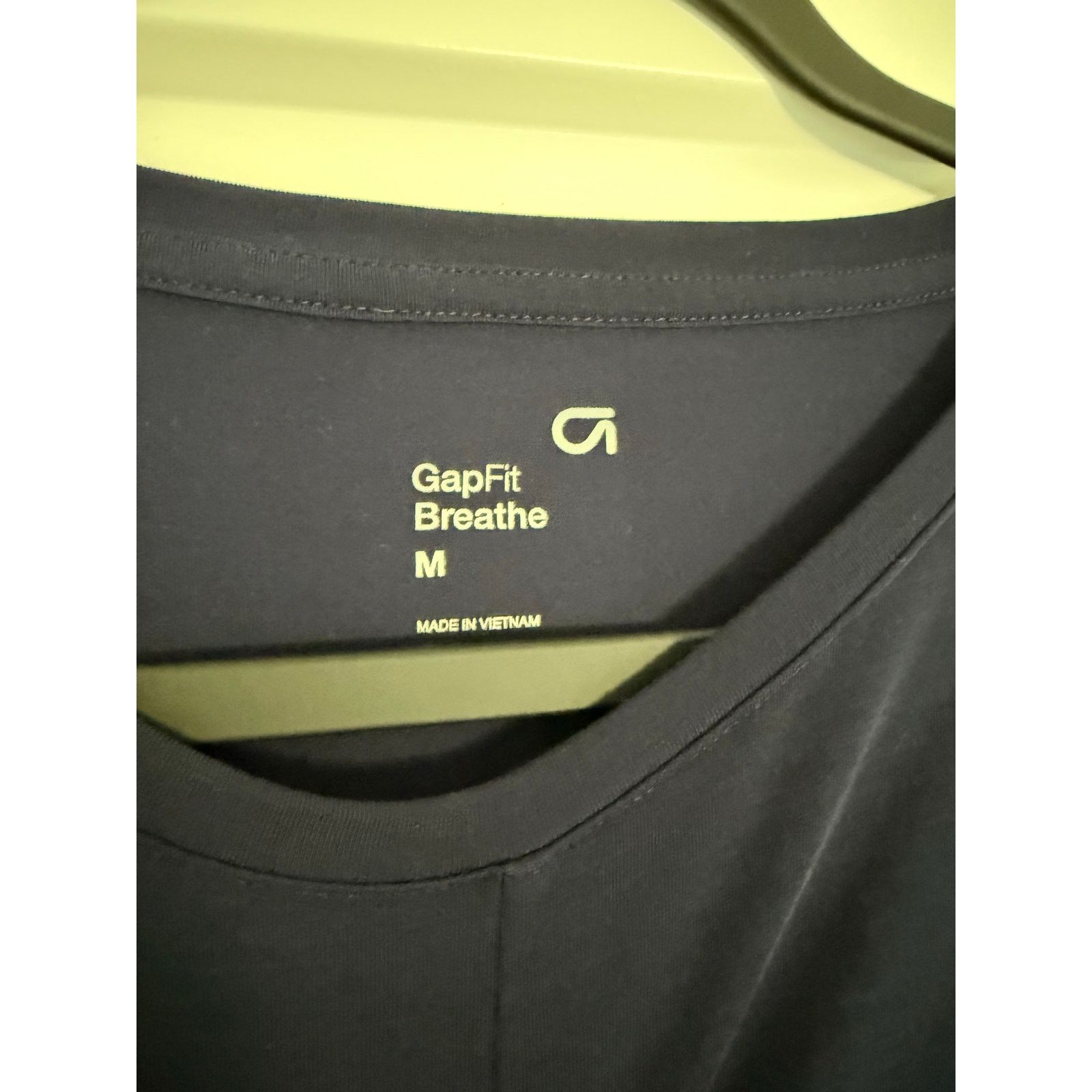 Gap $40 GapFit Breathe Twist Front Long Sleeve Tee Tan- Navy M Size M / US 6-8 / IT 42-44 - 4 Thumbnail