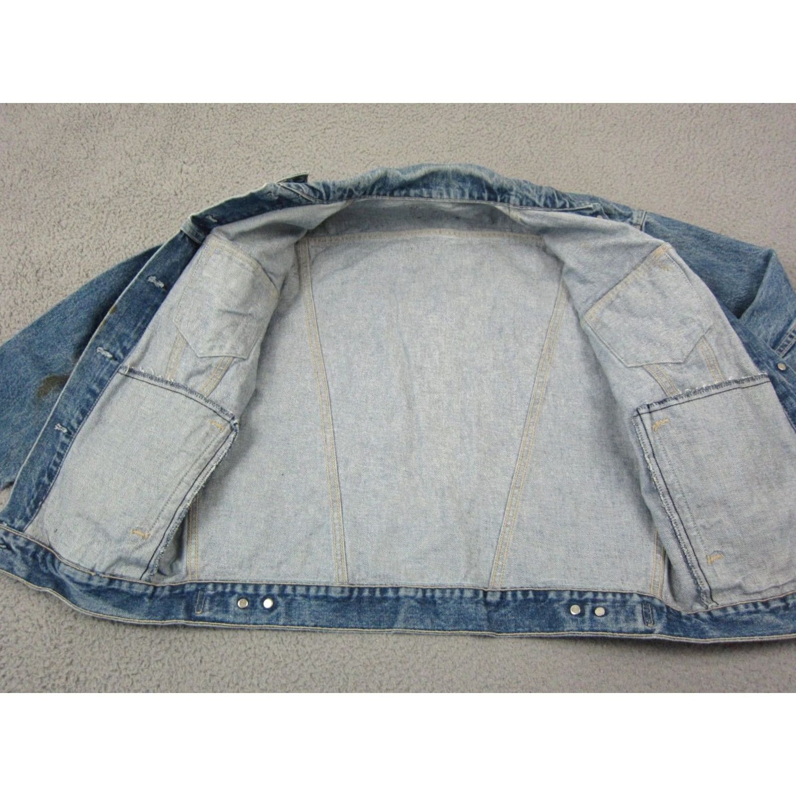 Levi's VINTAGE Levi's Trucker Jacket Mens L Blue Denim Button Regular 80s 90s Casual Workwear Jeans Style Bomber Jacket Boys Mens Size US 33 - 6 Thumbnail