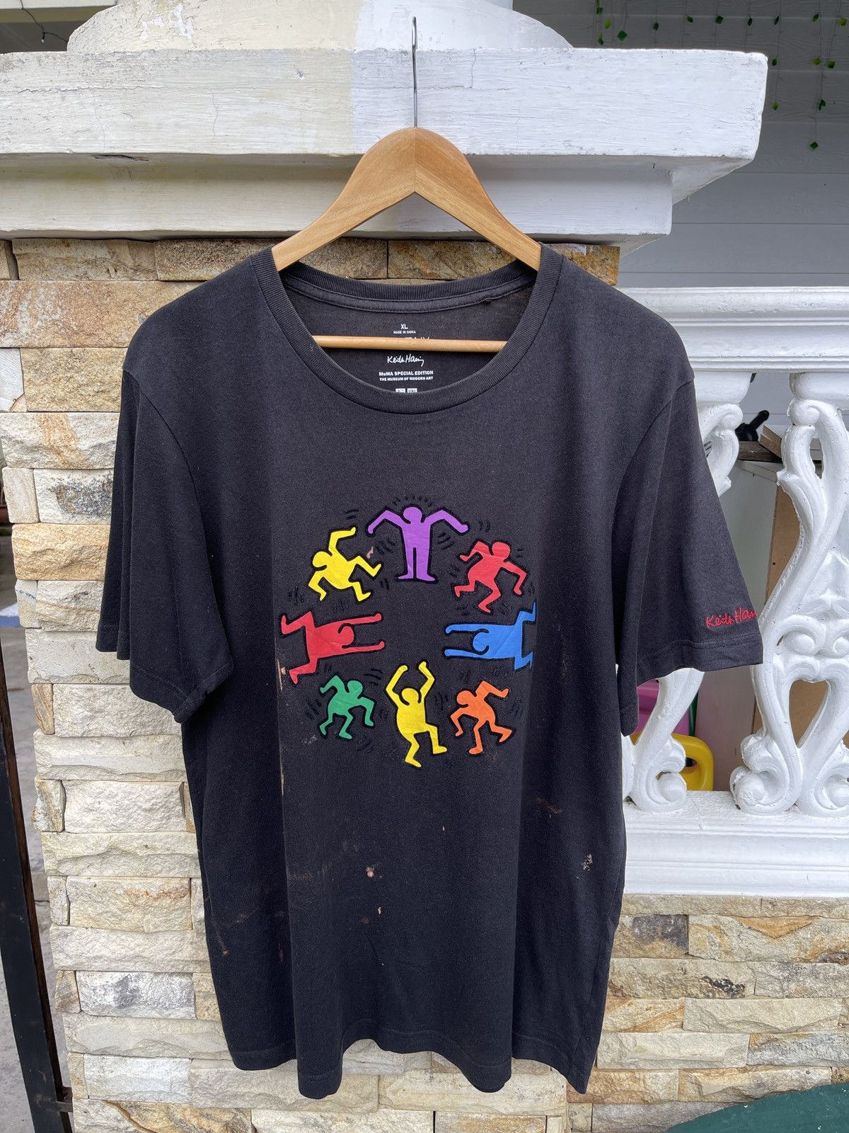 Keith Haring Last Drop🔥Rare🔥SUN FADED Keith Haring x Museum Of Arts Tee Size US XL / EU 56 / 4 - 1 Thumbnail