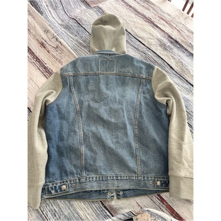 Levi's Levi's Blue Denim Jacket with Gray Hood & Sleeves Size US L / EU 52-54 / 3 - 5 Thumbnail