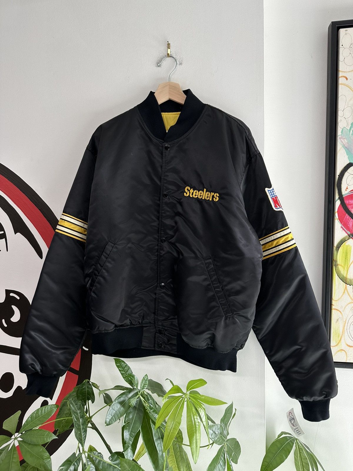 Vintage 90’s STARTER hotsell NFL Steelers Satin bomber jacket size XL