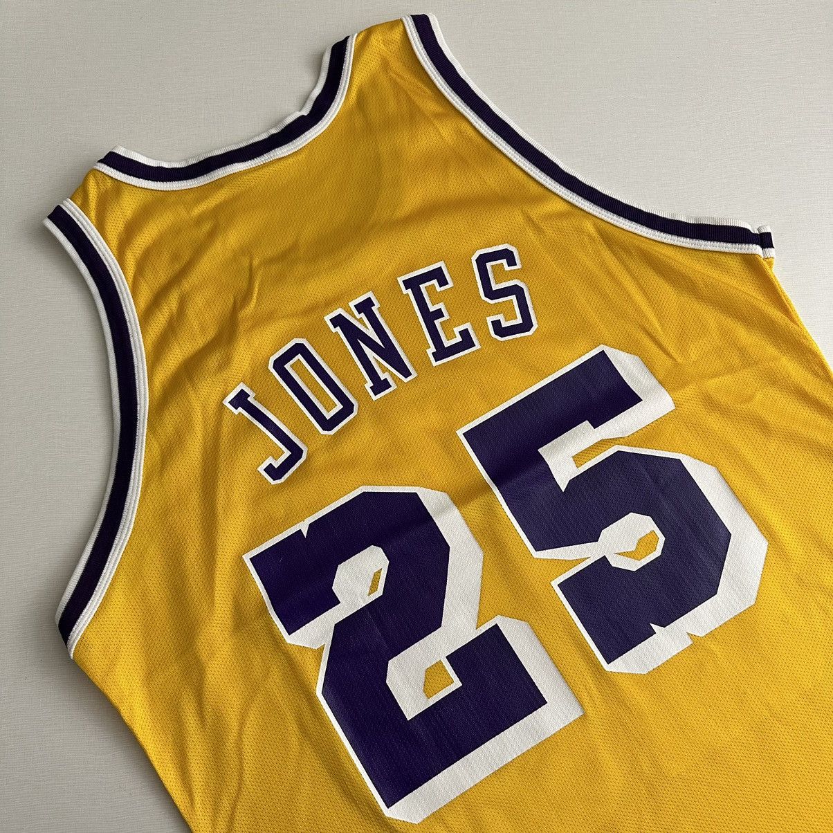 Champion × NBA × Vintage Rare Eddie Jones Vintage 90s Lakers Champion Jersey #25 Size US L / EU 52-54 / 3 - 11 Thumbnail