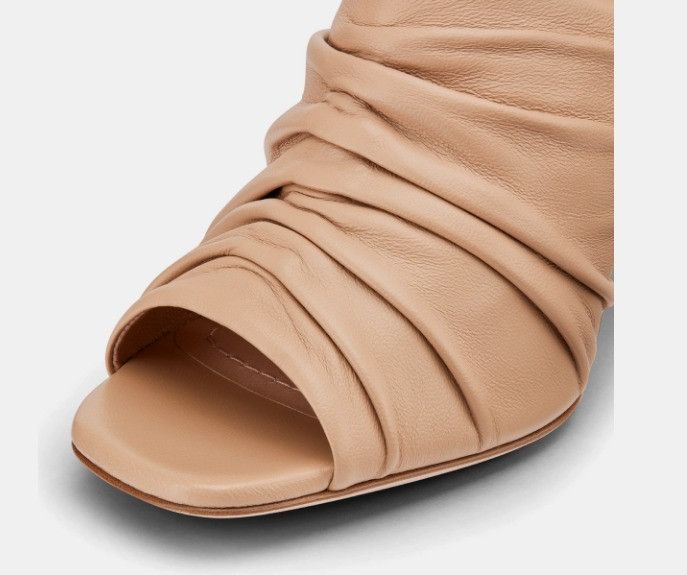 Dior o1w1db11024 D-Fame Heeled Sandals in Nude Size US 6 / IT 36 - 5 Thumbnail