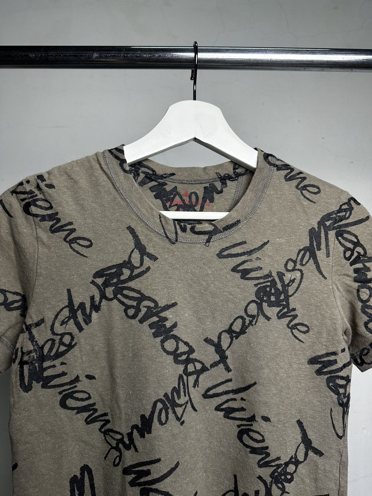 Vivienne Westwood Vivienne Westwood Red Label Sign Over Printed Tshirt Size US M / EU 48-50 / 2 - 2 Thumbnail