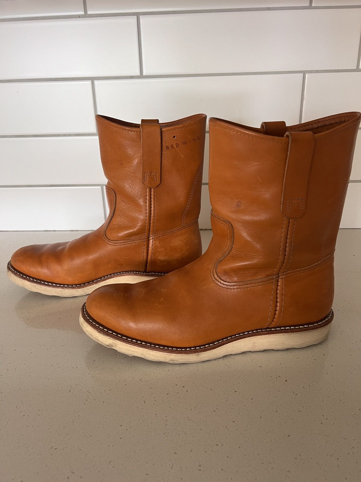 Red Wing Red Wing Pull-On Boots – Red Leather – Vibram Sole – 10D Size US 10 / EU 43 - 4 Thumbnail