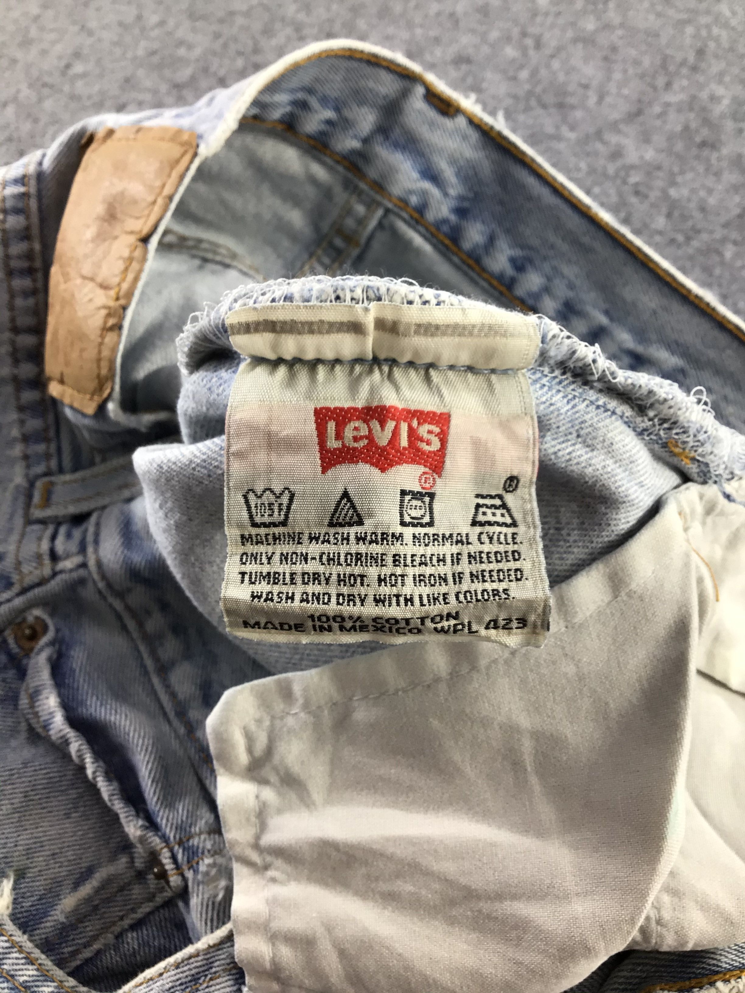 Levi's Vintage Levis 501 Jeans Light Levi's Wash Denim -J416 Size US 31 - 11 Thumbnail