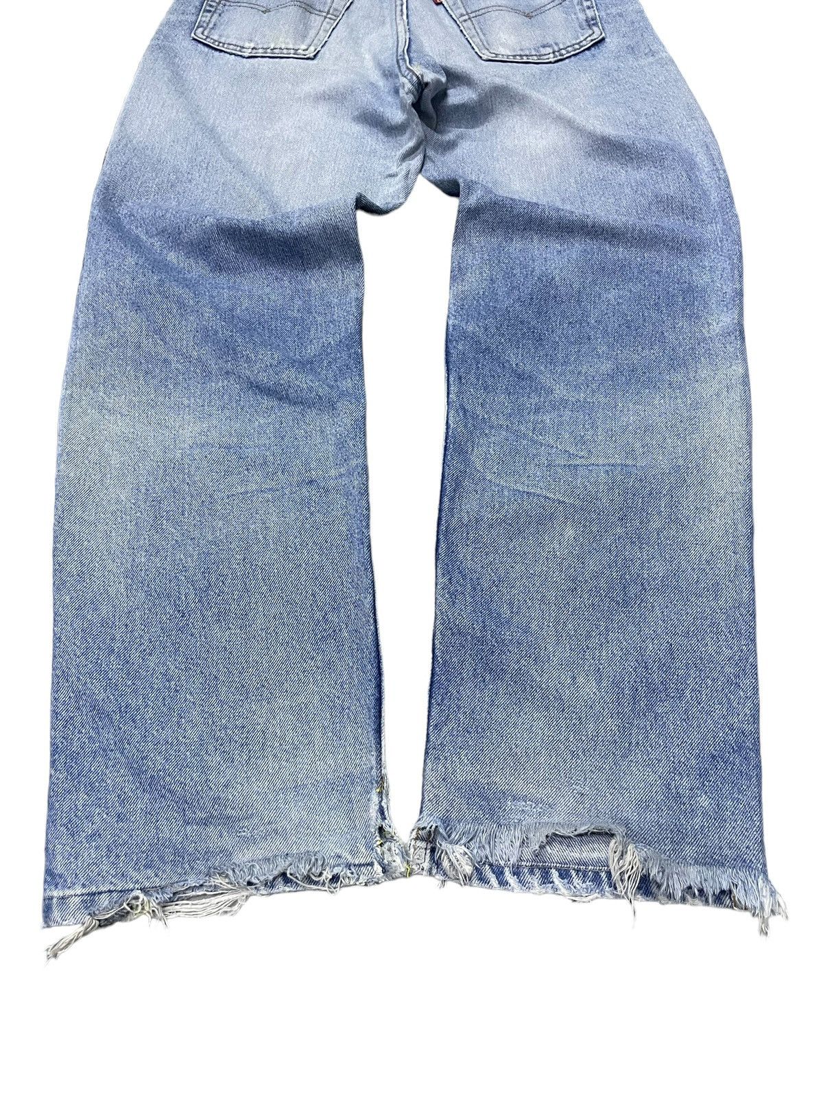 Vintage Levis 519-0219 Distressed Light Wash Jeans
