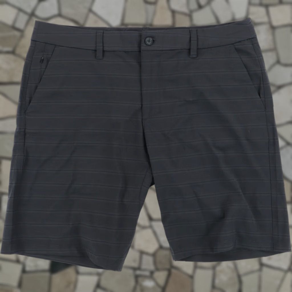 Hang Ten Hang Ten Shorts Gray Striped Twill Cotton Blend Golf Stretch Regular 38 Mens Size US 38 / EU 54 - 1 Thumbnail