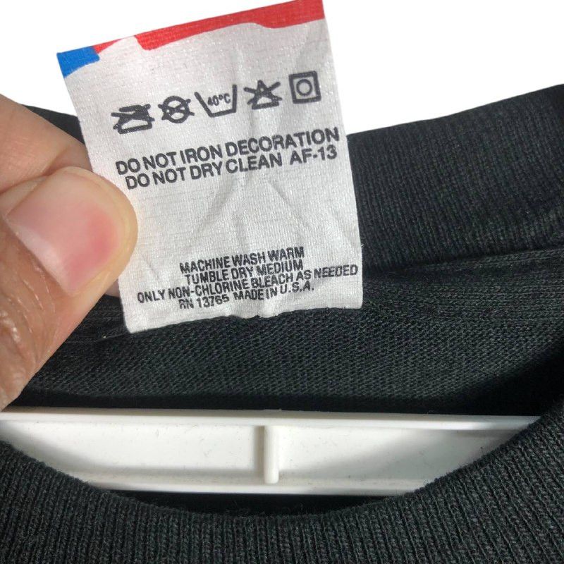 NFL Vintage 90's Raiders "Real Men Wear Black" T-Shirt Size US M / EU 48-50 / 2 - 8 Thumbnail