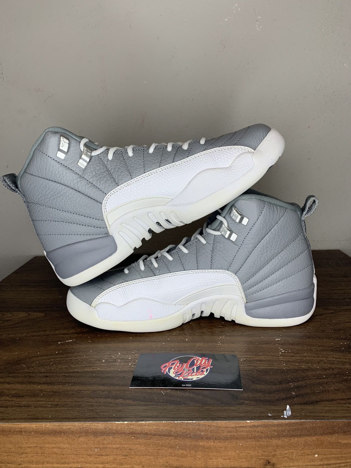 Jordan Brand Air Jordan 12 Stealth Grade School Size US 7 / EU 40 - 5 Thumbnail