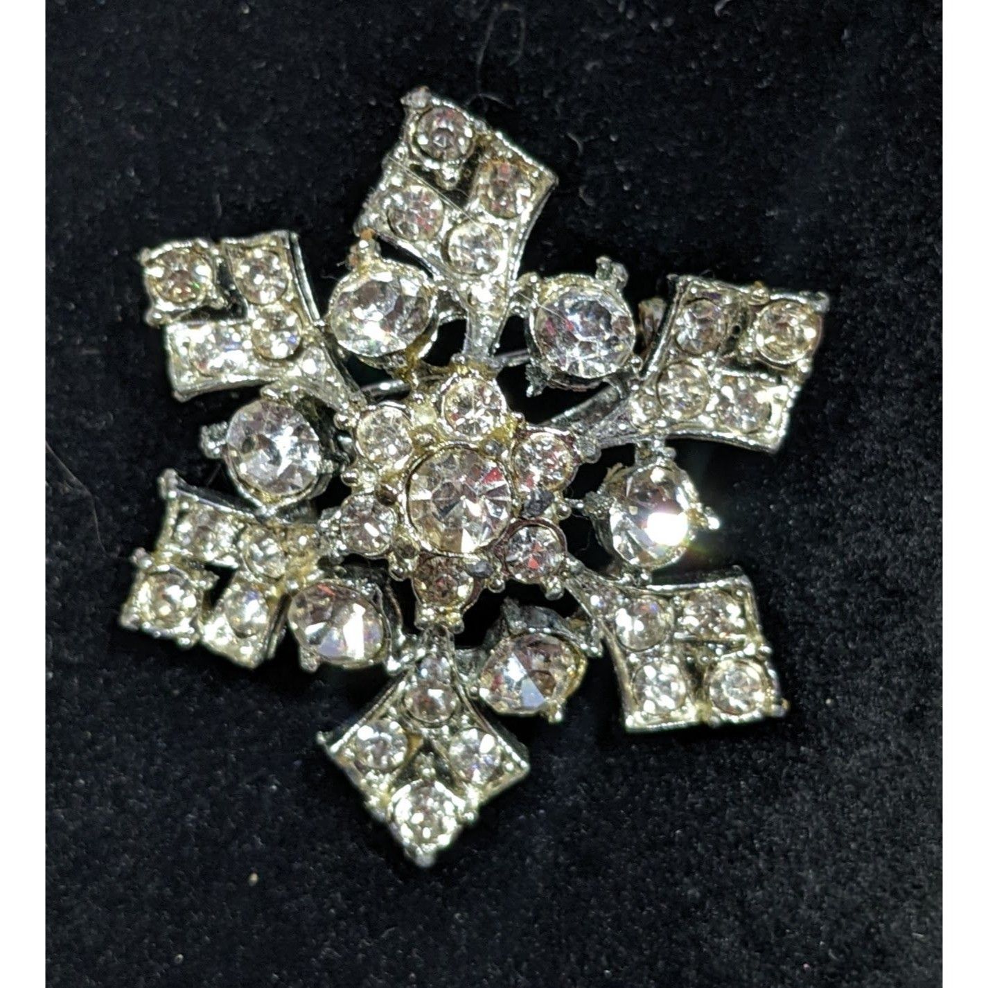 Other Vintage Glam Chunky Silver Tone Rhinestone Snowflake Brooch Size ONE SIZE - 3 Thumbnail