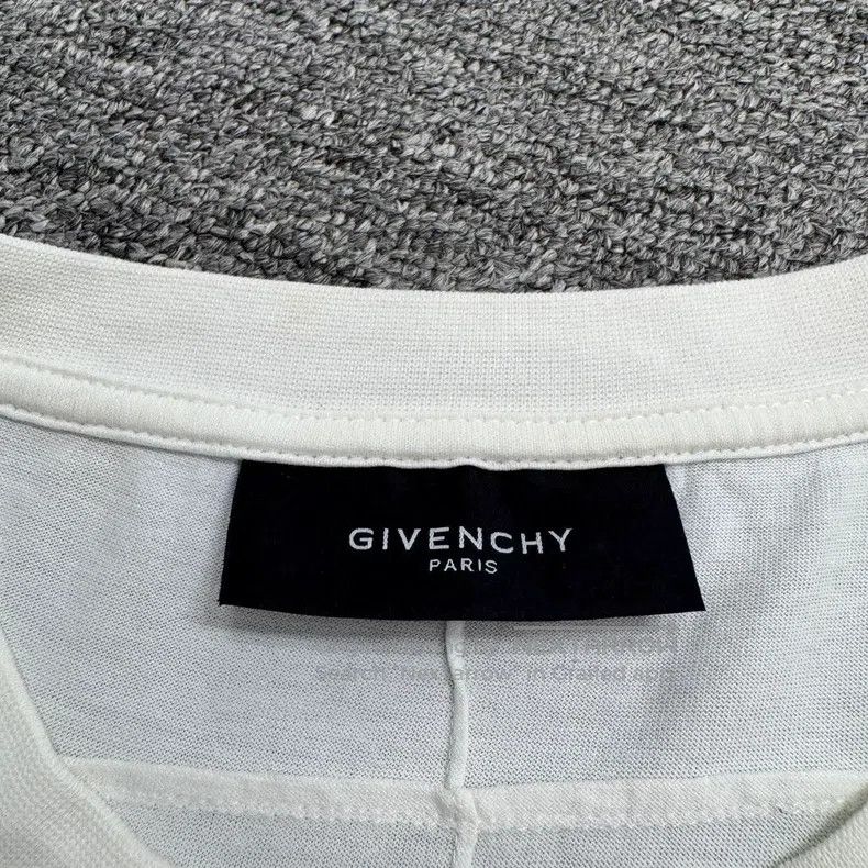 Givenchy Givenchy Mermaid Short Sleeve Size US S / EU 44-46 / 1 - 2 Thumbnail
