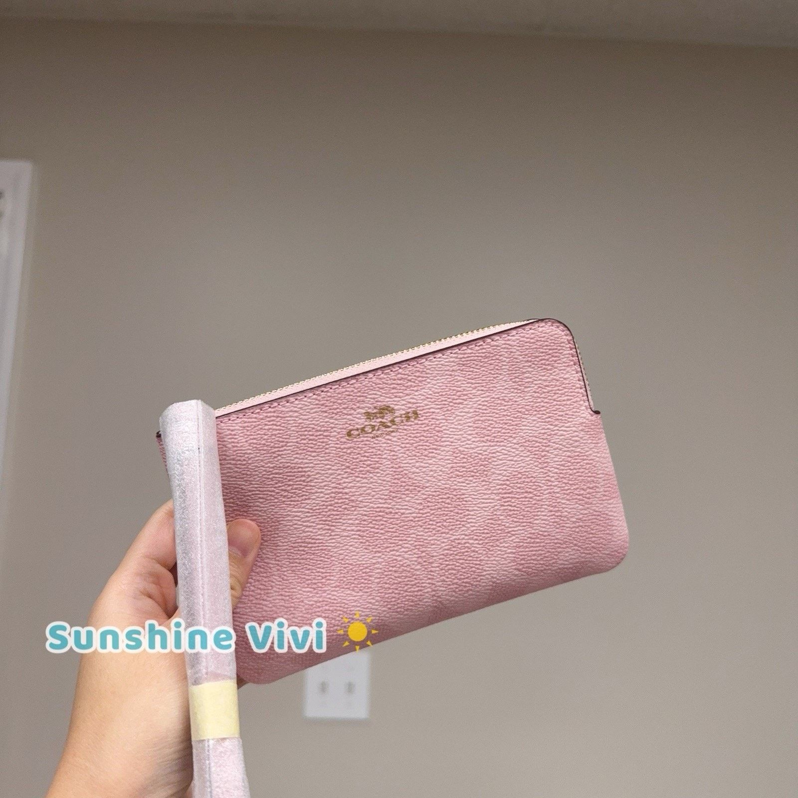 Coach NWT Coach CAQ75 Corner Zip Wristlet In Gold/Powder Pink Size ONE SIZE - 3 Thumbnail