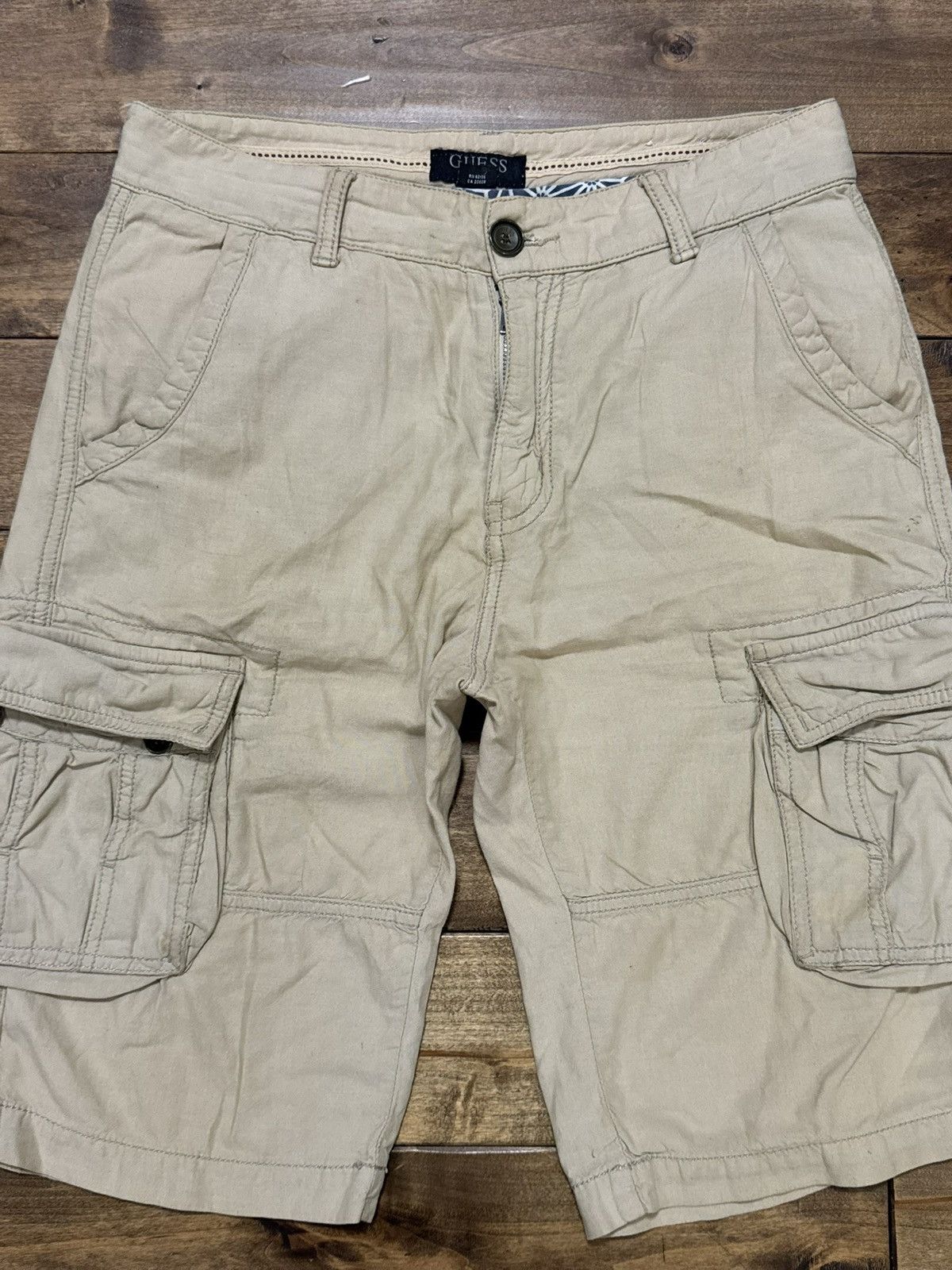 Guess GUESS Men's Classic Khaki Cargo Shorts Size US 30 / EU 46 - 2 Thumbnail