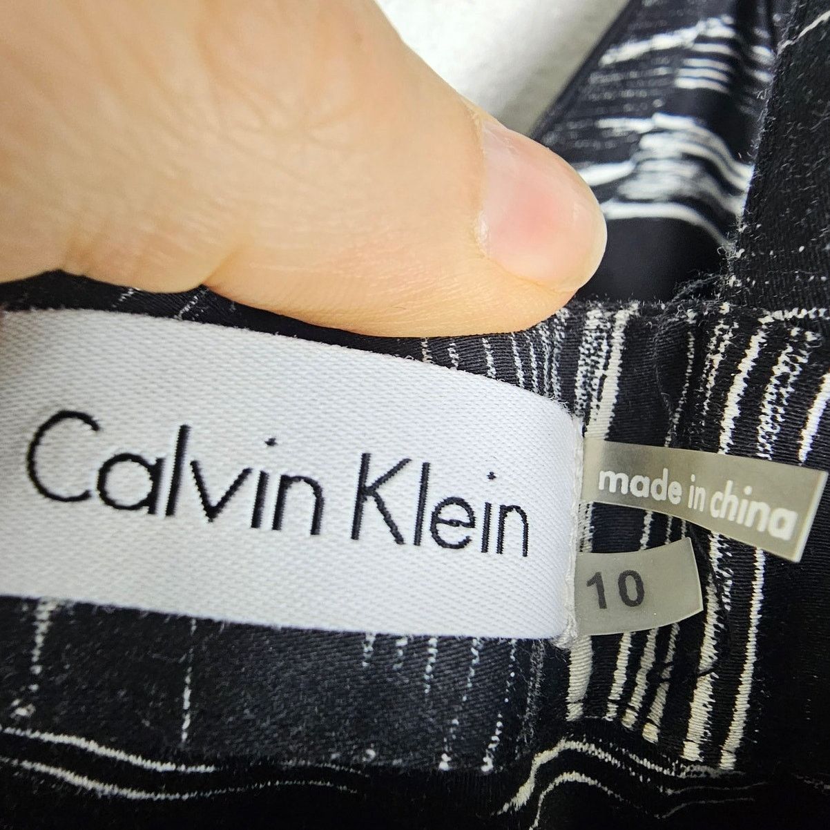 Calvin Klein Calvin Klein Womens Fit Flare Dress Sz 10 Cross Back Classic Size L / US 10 / IT 46 - 5 Thumbnail