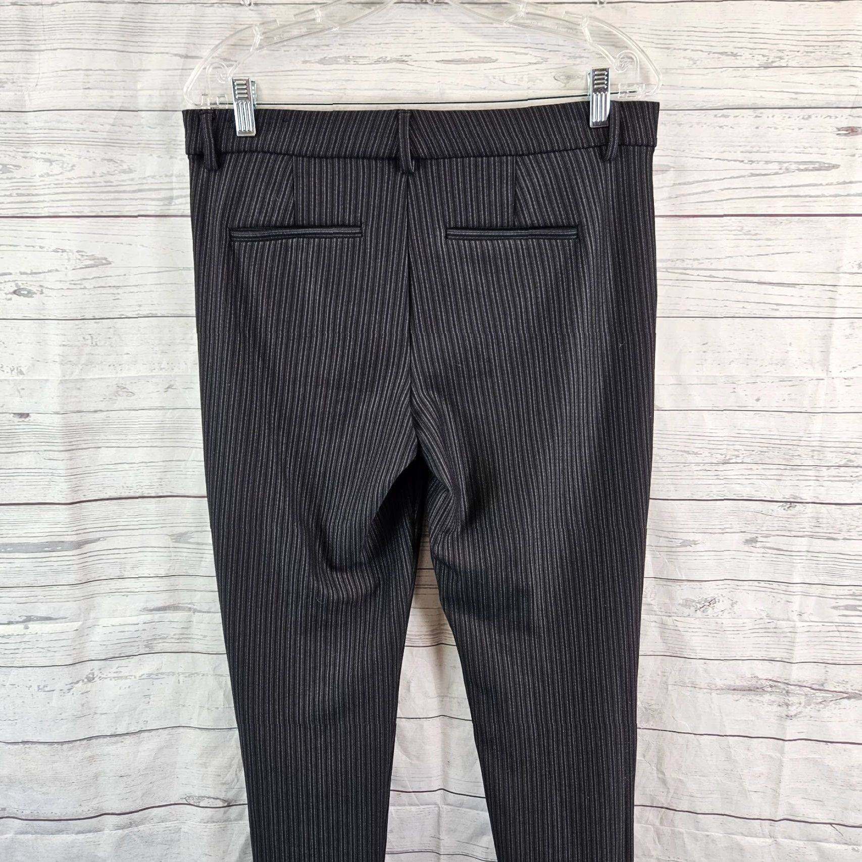 Vintage Liverpool Womens Skinny Pants Sz 8 Black White Stripe Mid Rise Rayon Blend Dress Pants Pants Womens Striped 8 Black Mens? Size 30" / US 8 / IT 44 - 4 Thumbnail