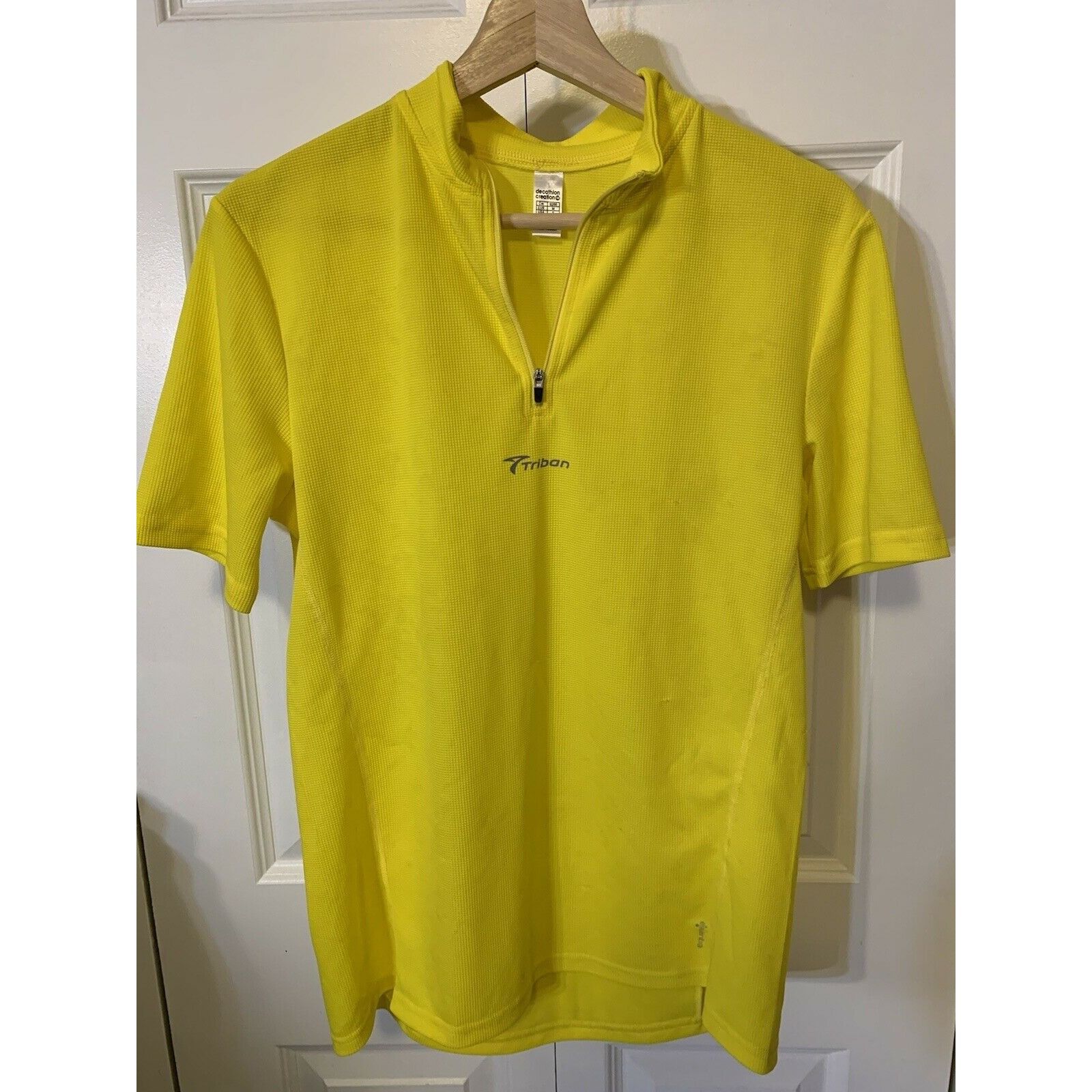 Other DECATHLON BTWIN Men’s Sz S yellow CYCLING JERSEY decathlon c Size US S / EU 44-46 / 1 - 1 Thumbnail