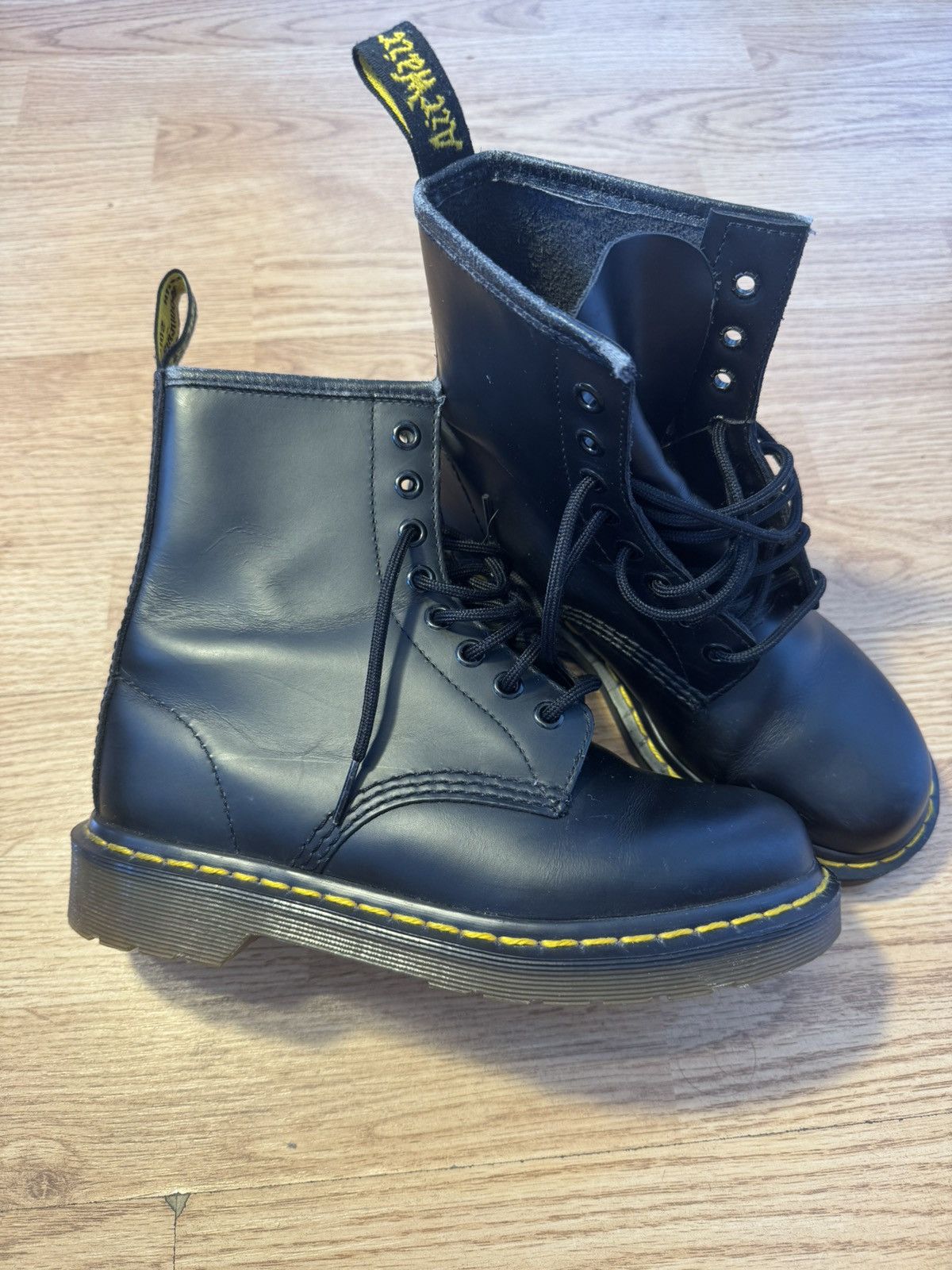 Dr. Martens Dr Martens 1460 Size US 6.5 / EU 39-40 - 1 Thumbnail