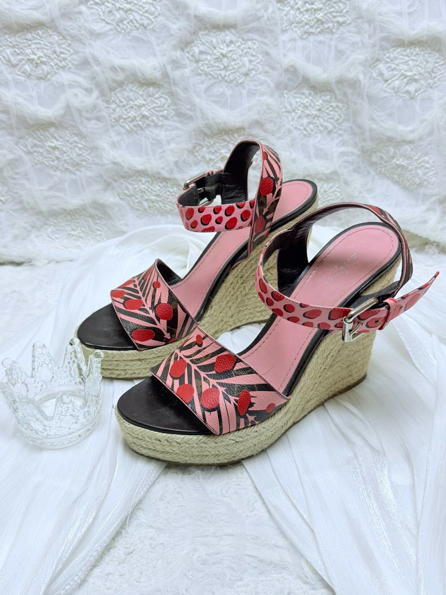 Louis Vuitton Louis Vuitton Sandals us_5-5 Women Size US 5.5 / IT 35.5 - 1 Thumbnail