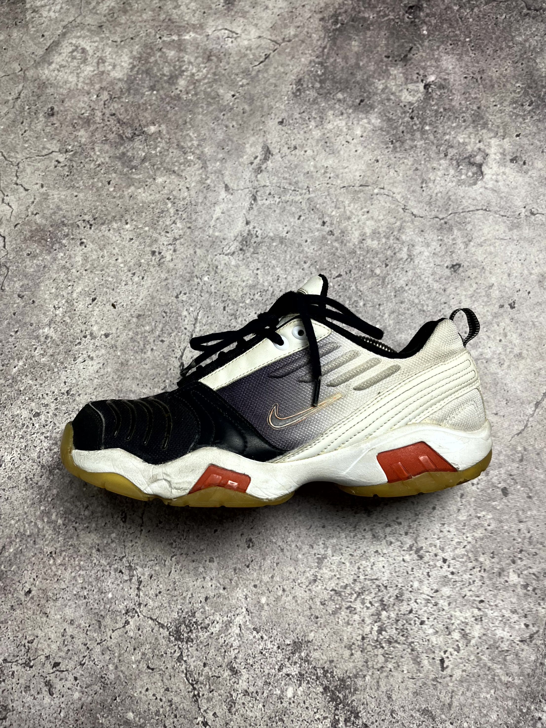 Nike Vintage Y2K Nike Air Black Sneakers Size EU 44 US 10 (28cm) Size US 10.5 / EU 43-44 - 5 Thumbnail