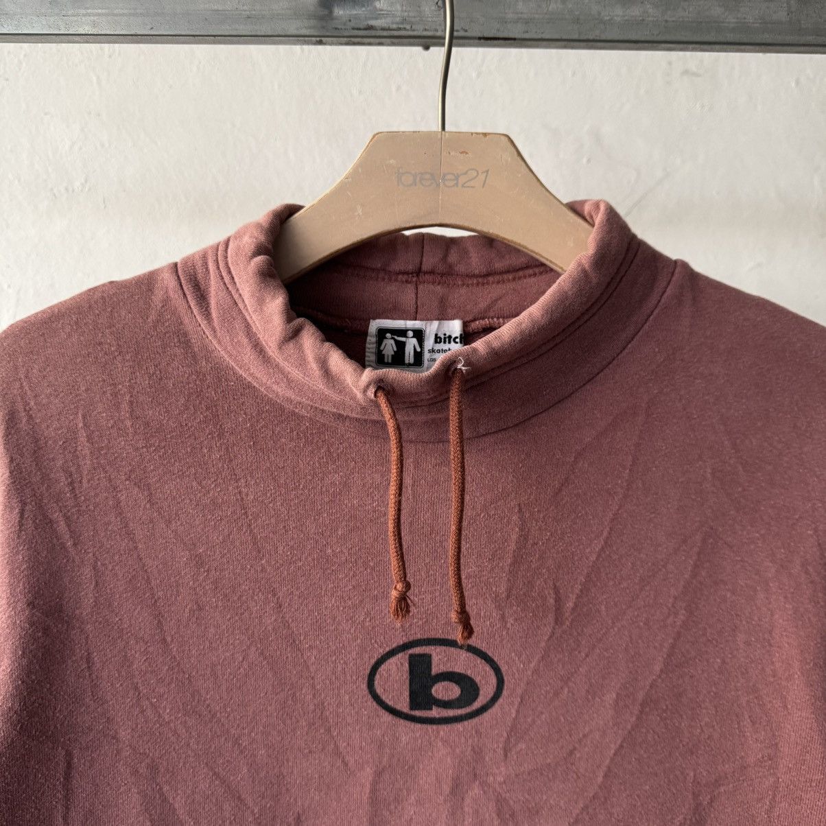Vintage Vintage 90s Bitch Skateboard Sweatshirt Size US M / EU 48-50 / 2 - 5 Thumbnail