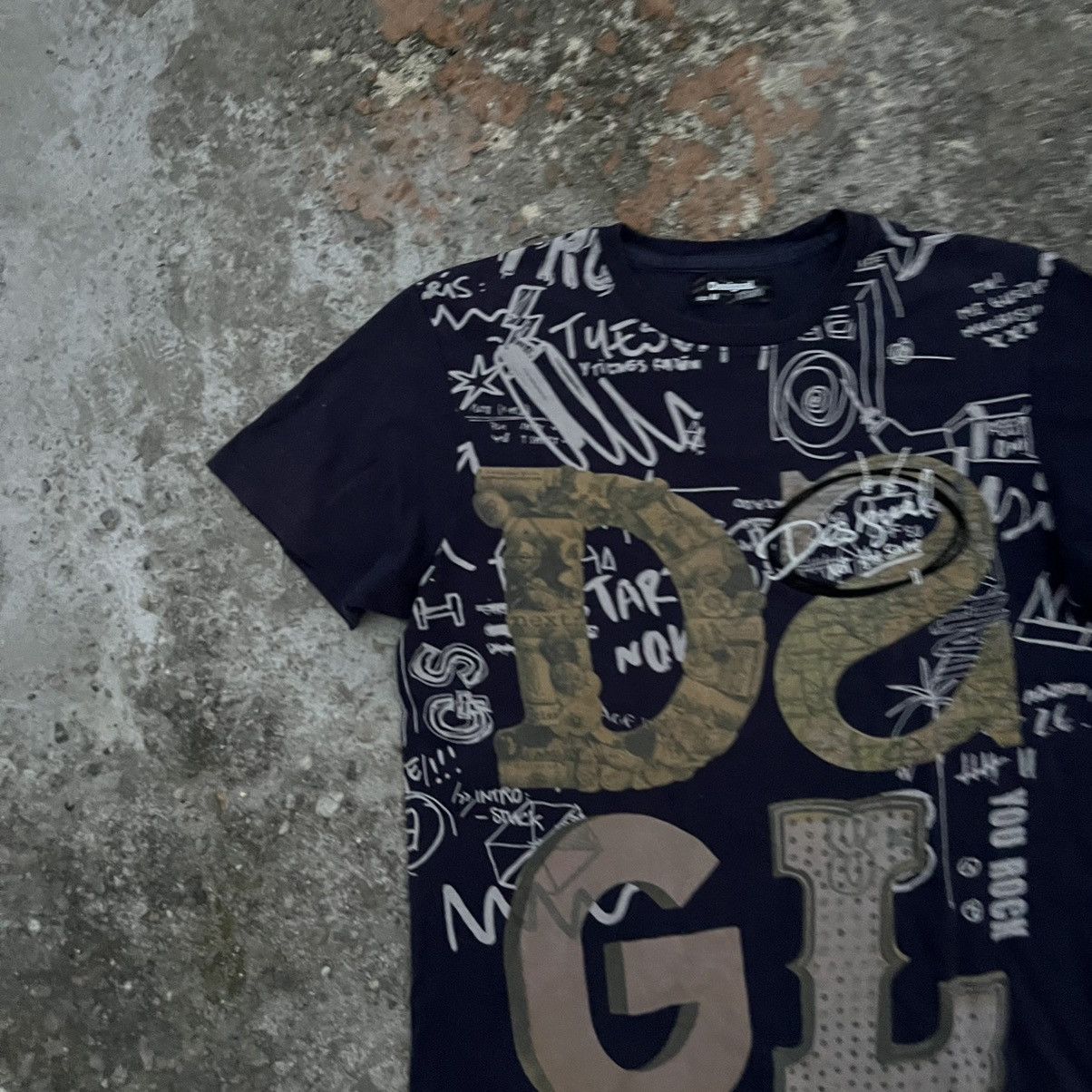 Desigual Vintage Desigual T Shirt Tee Big Logo Black Crazy 90s Size US L / EU 52-54 / 3 - 3 Thumbnail