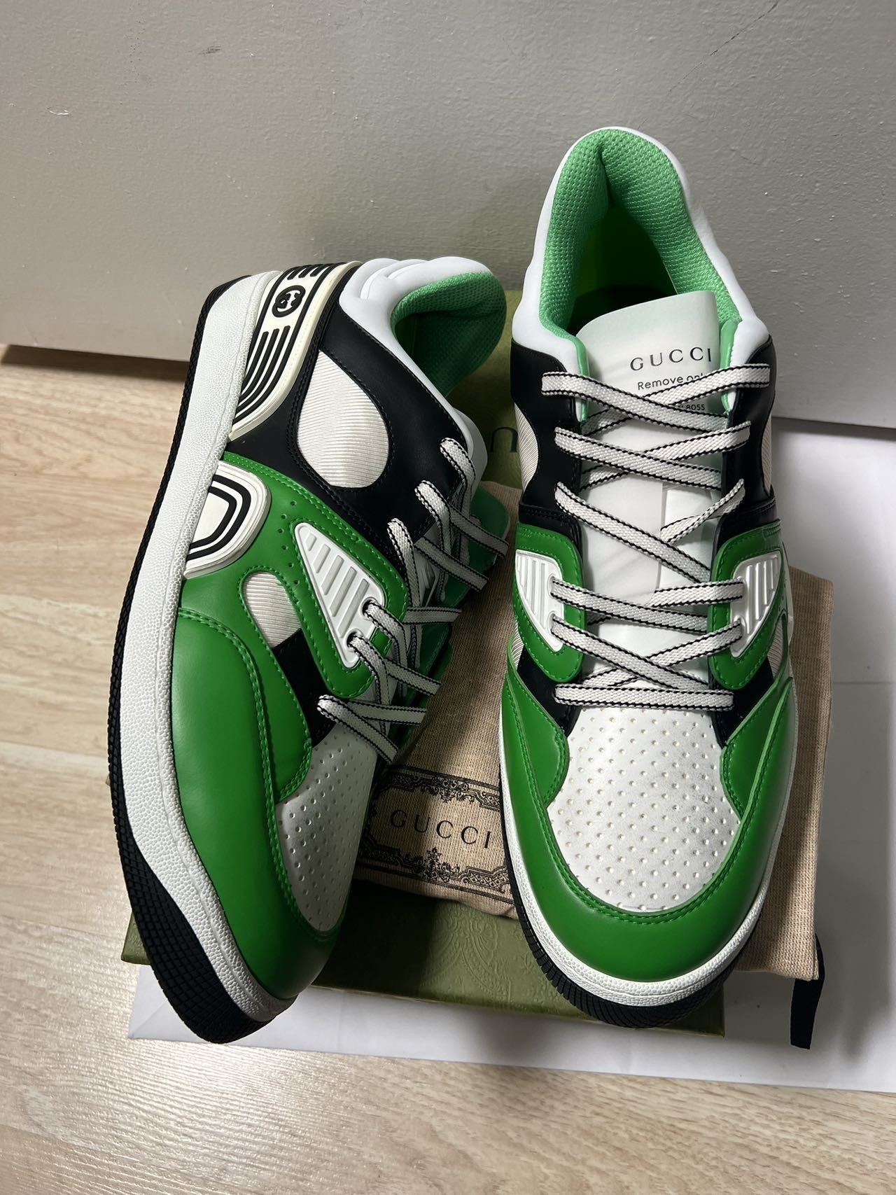Gucci Gucci Basket 'Green Demetra' 697882-2SH90-3760 Size US 15 / EU 48 - 1 Thumbnail