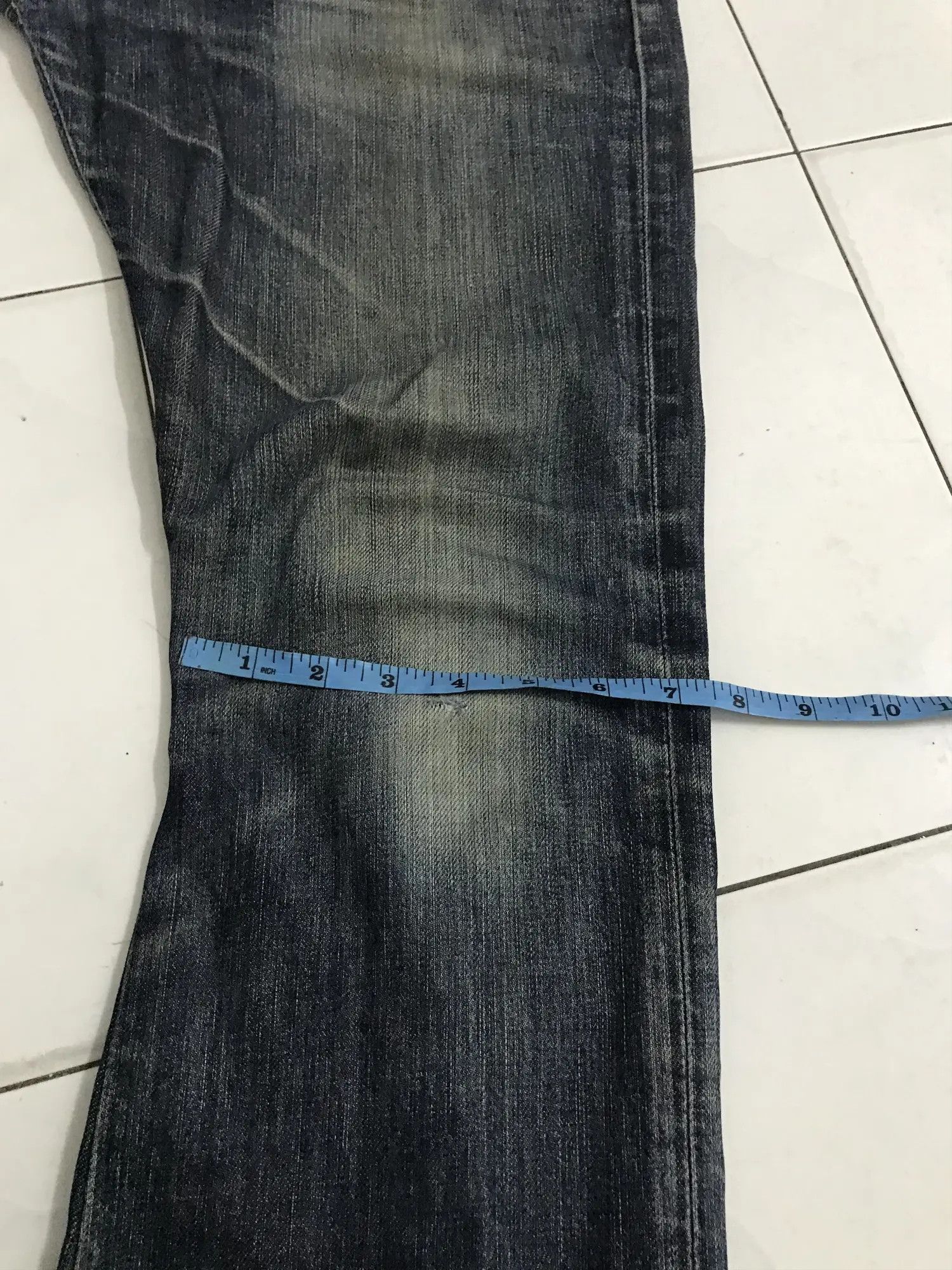 Uniqlo UNIQLO UJ indigo Distressed Denim Size US 32 / EU 48 - 11 Thumbnail