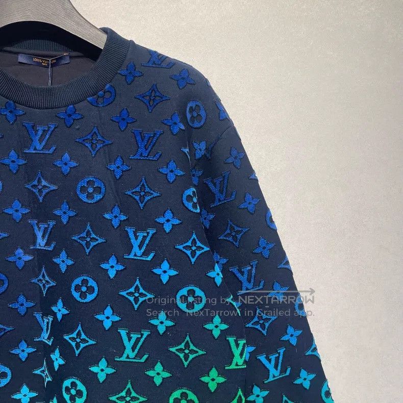 Louis Vuitton Louis Vuitton Logo Gradient Pullover Hoodie Size US L / EU 52-54 / 3 - 4 Thumbnail